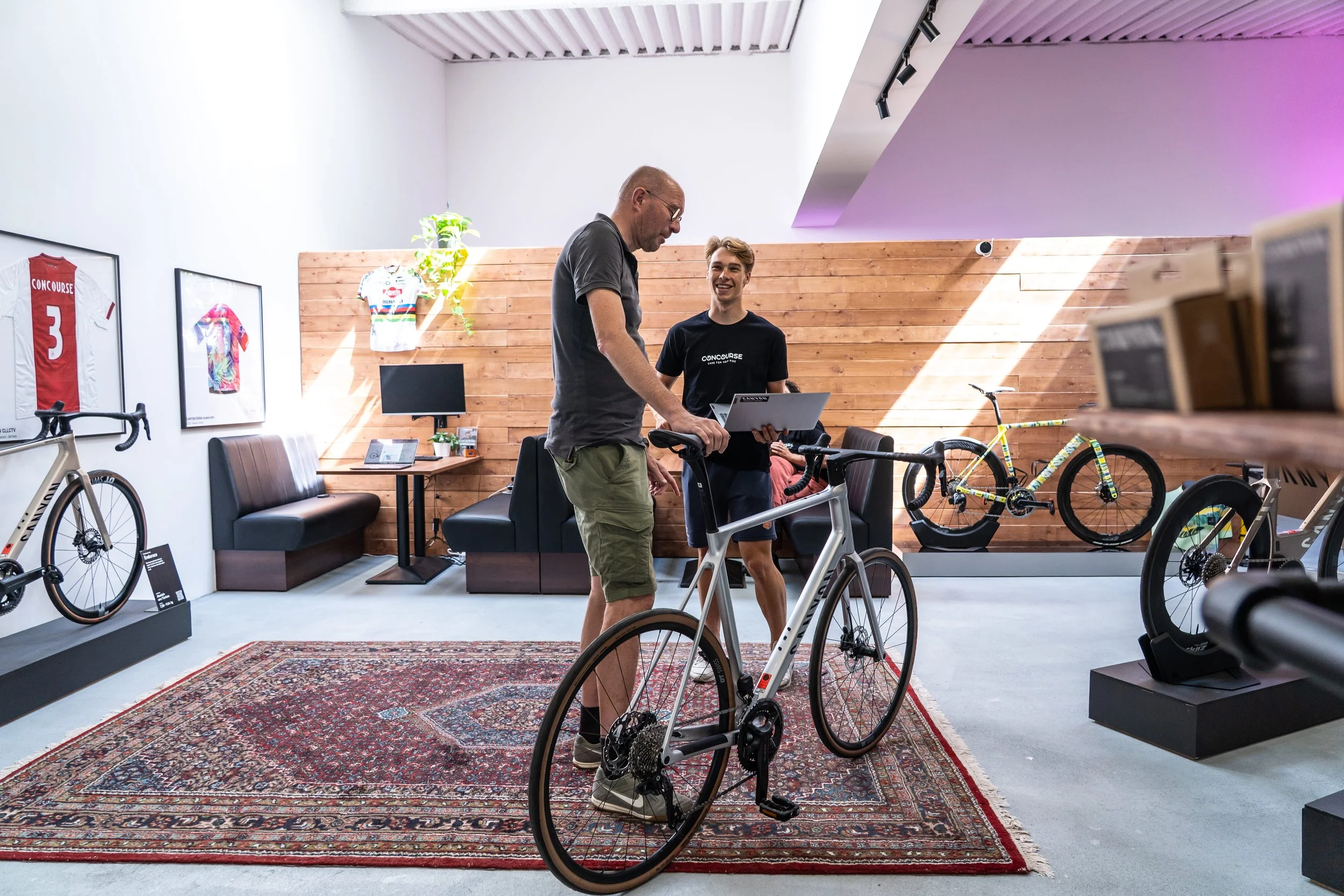 Concourse Zuid Winkel