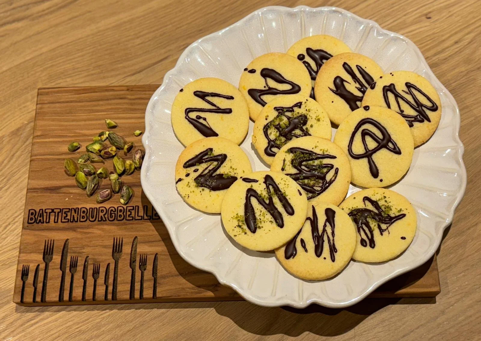 Orange shortbreads, with or without chocolate