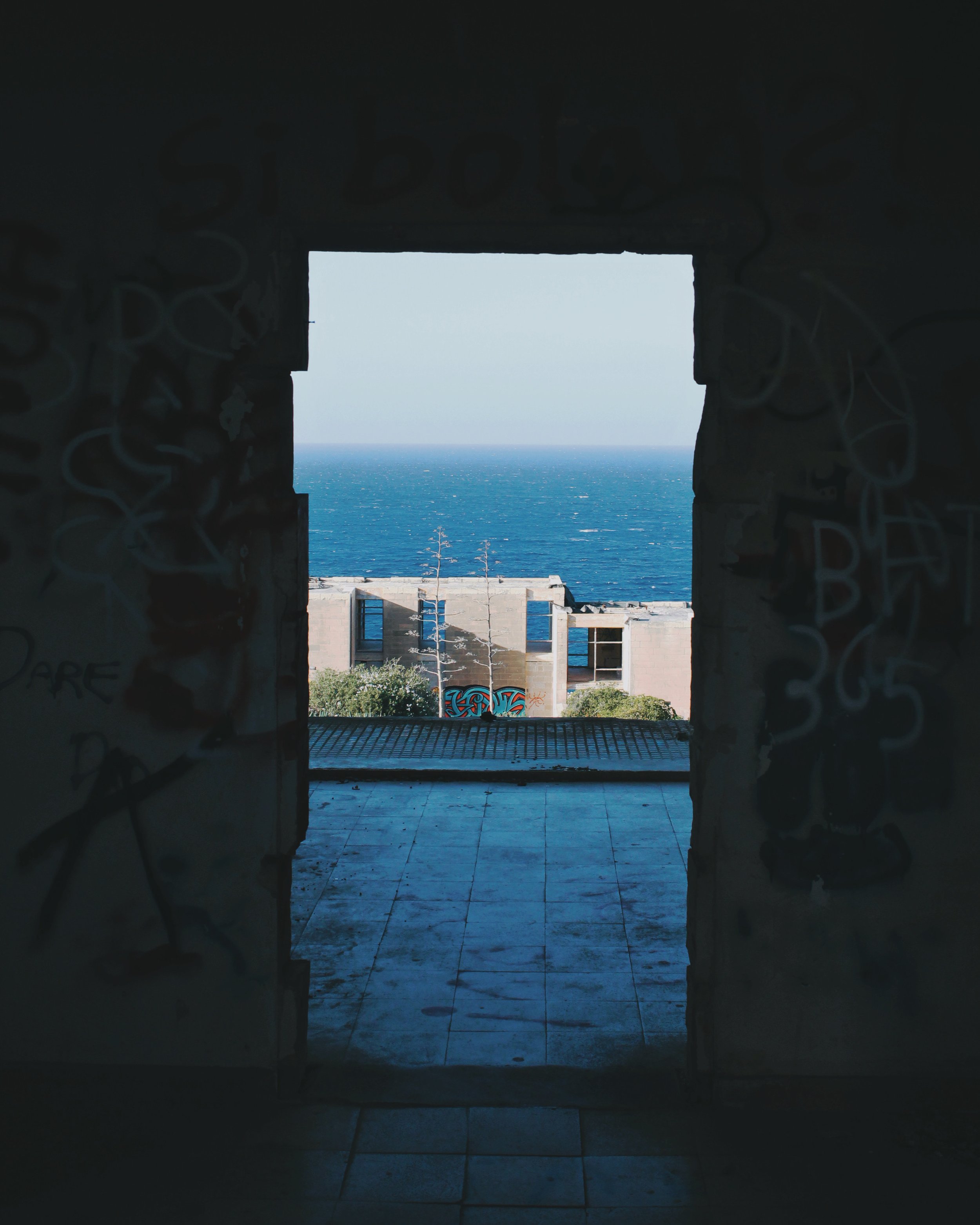 frame door ocean.JPEG