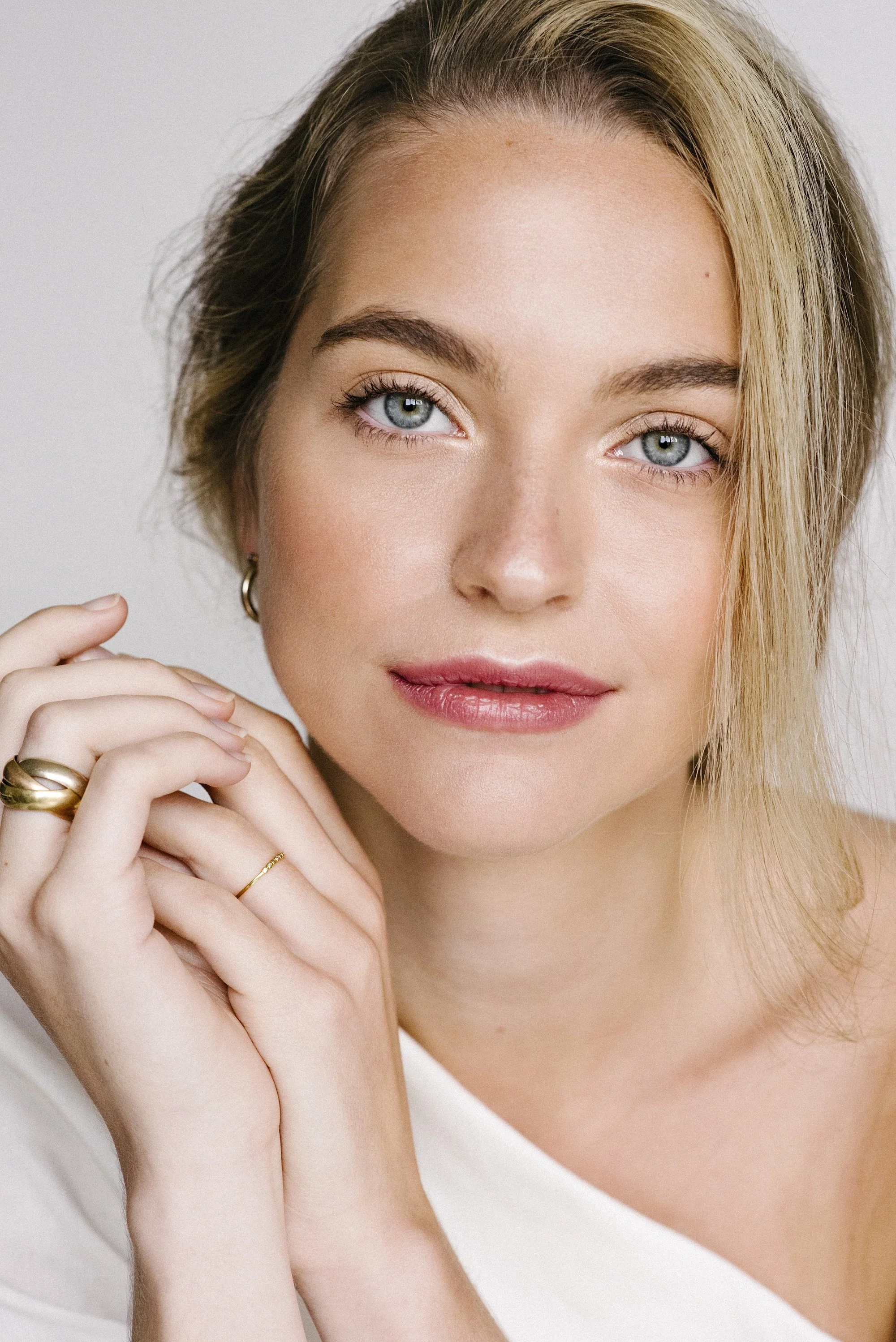 Commercial makeup for brands and photoshoots