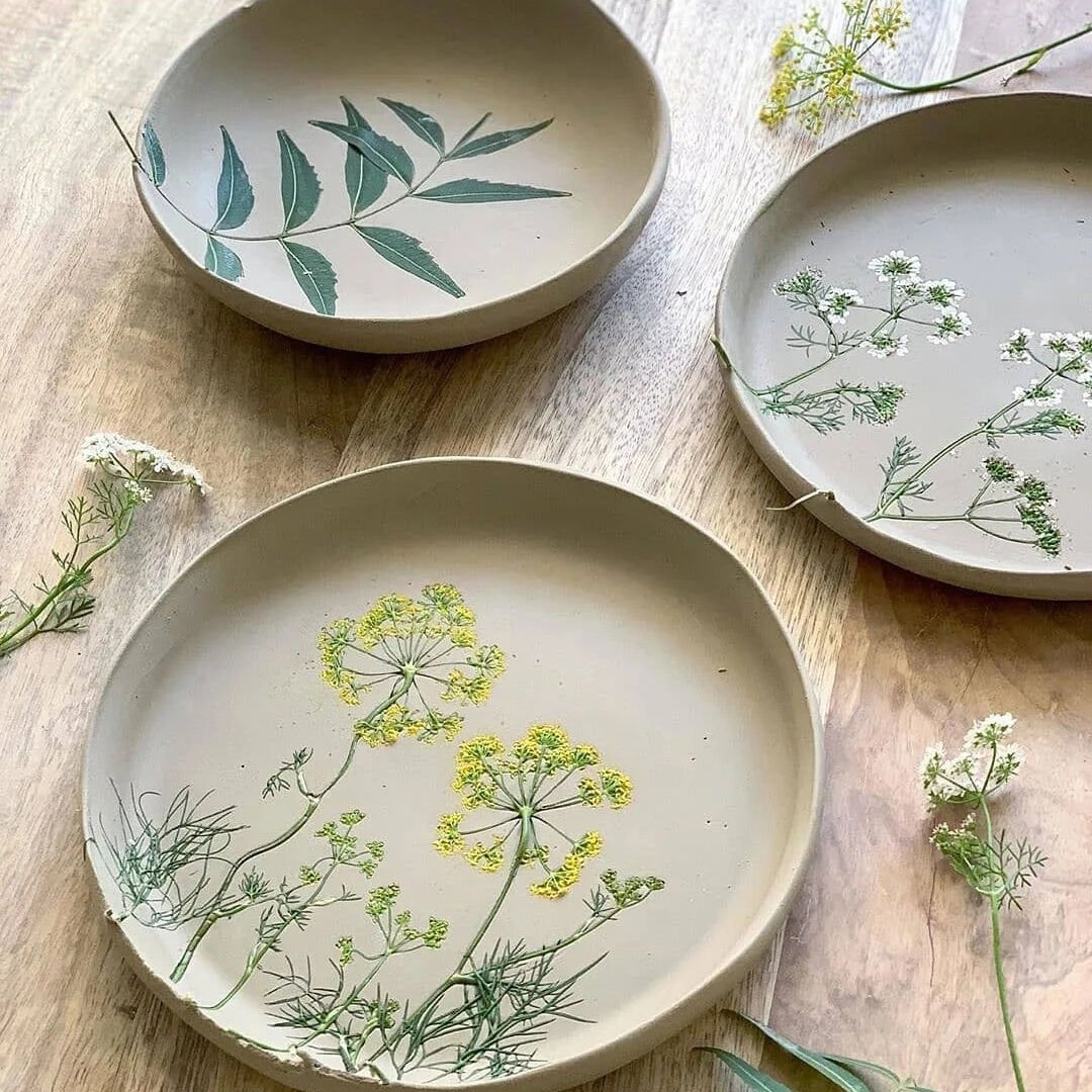  clay plates with your own hands  
