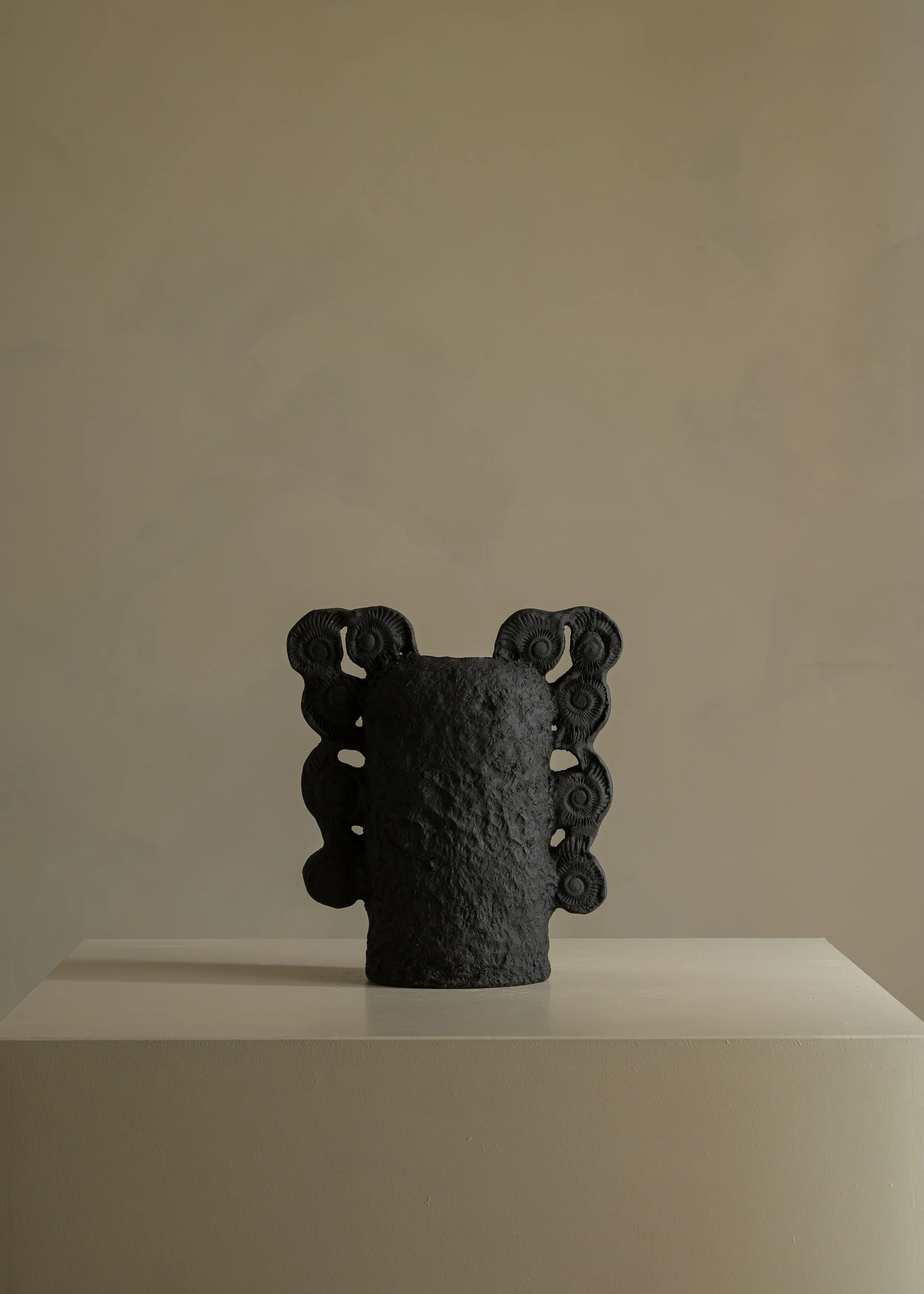VASE RELIC IV