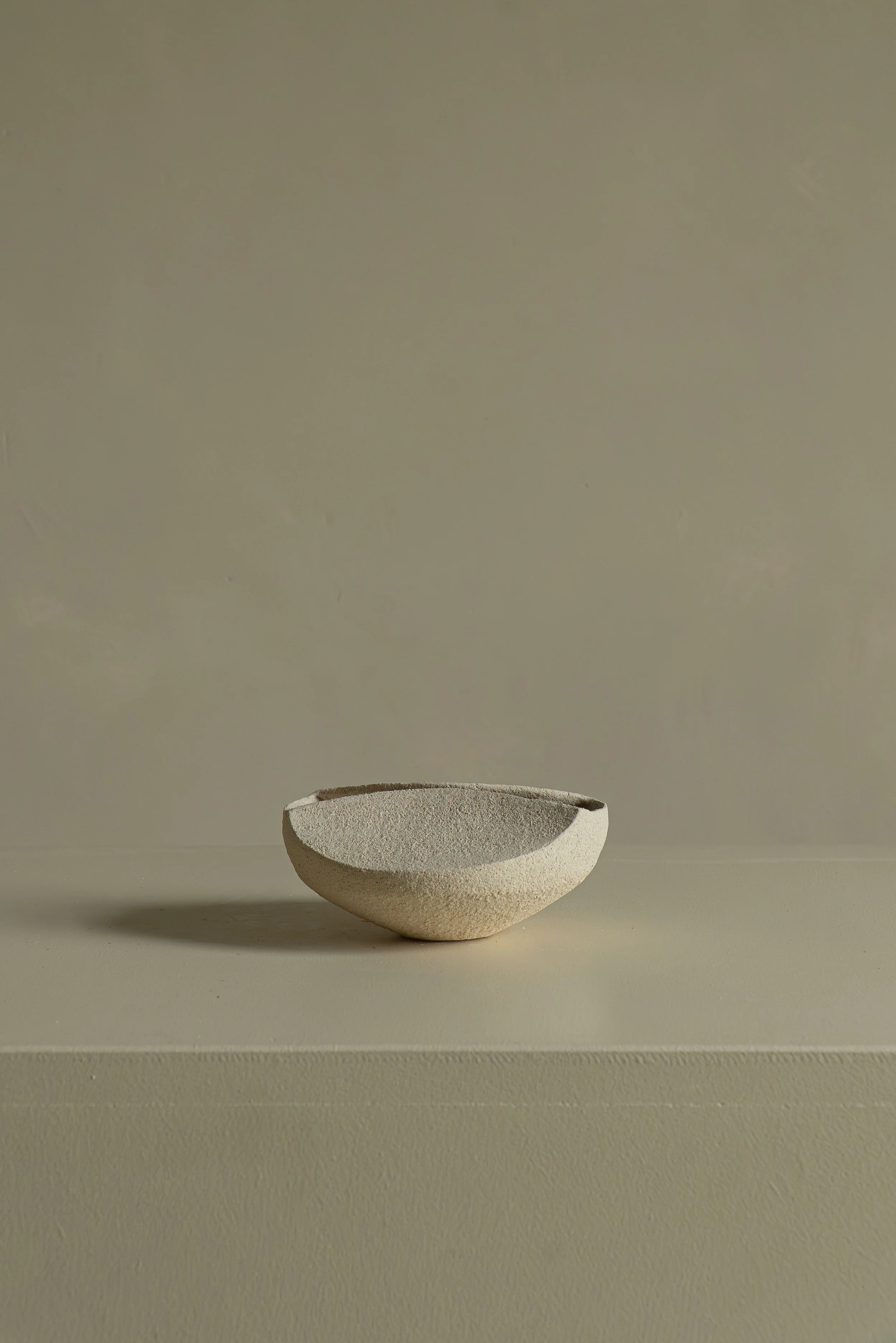FACETED BOWL V