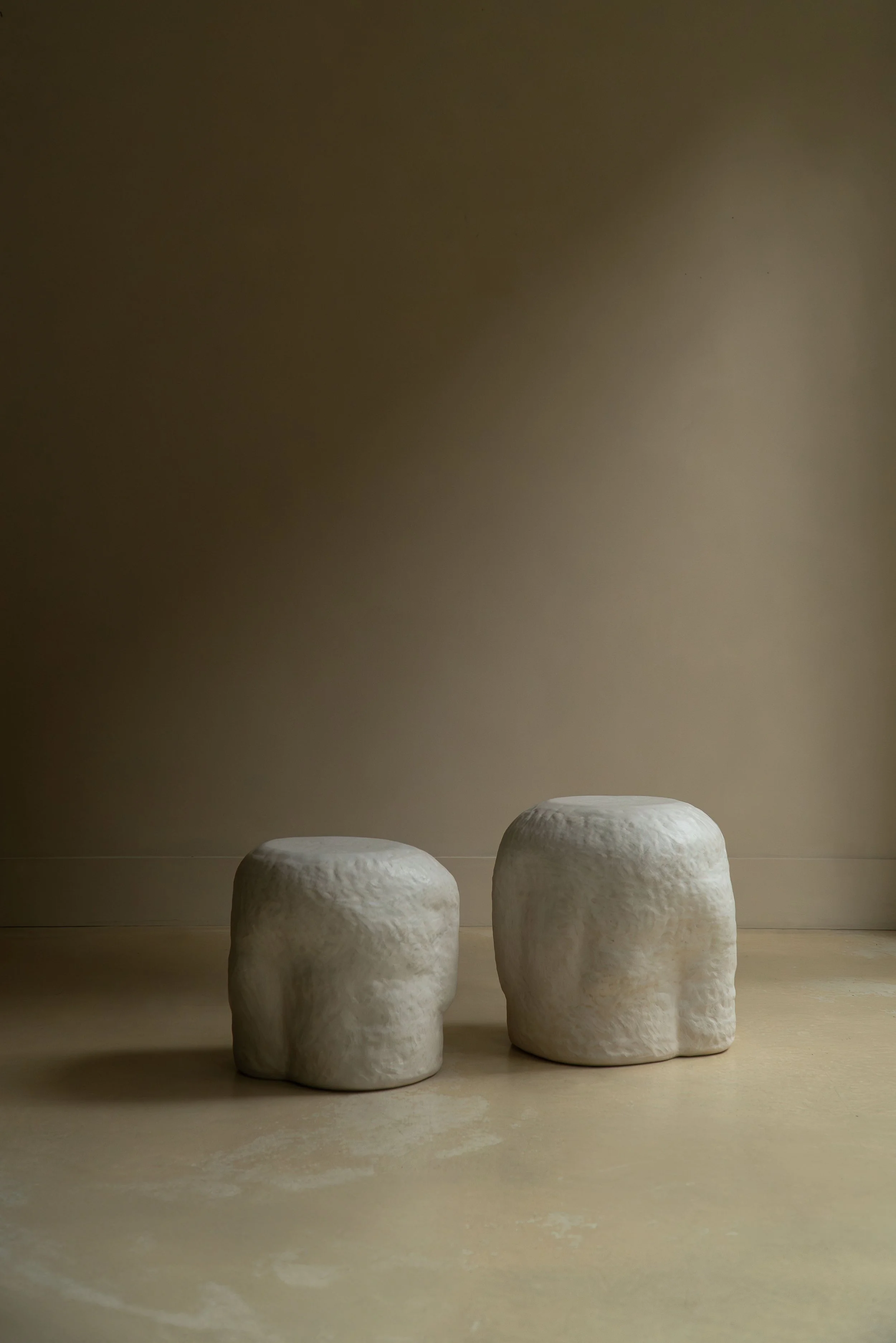 CERAMIC STOOL