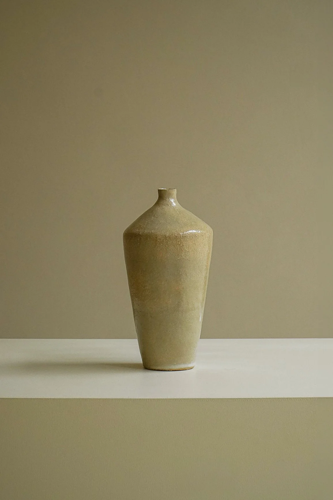 VASE OCHRE 9
