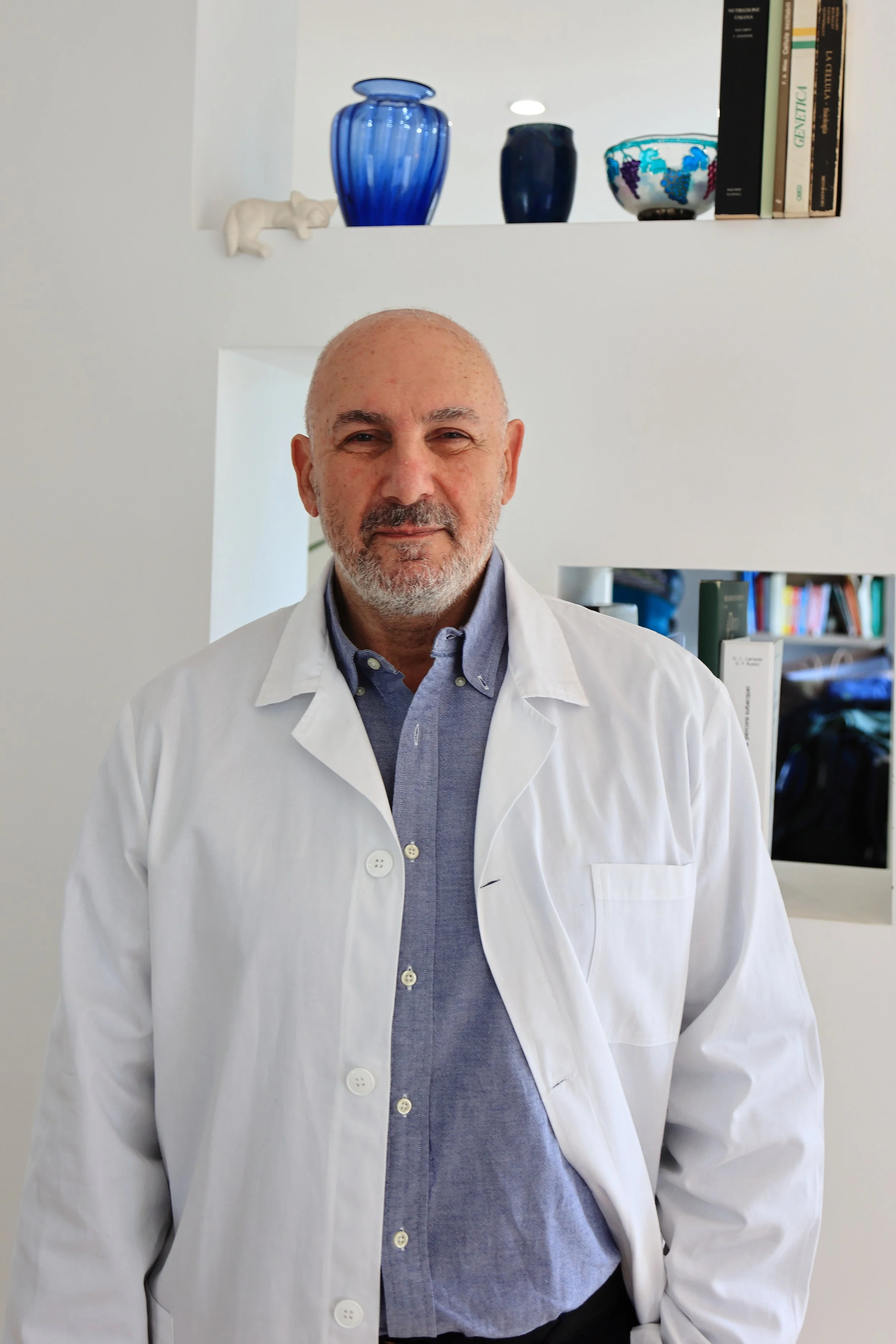 Ritratto professionale del Dr Roberto Maugeri specialista in nutrizione