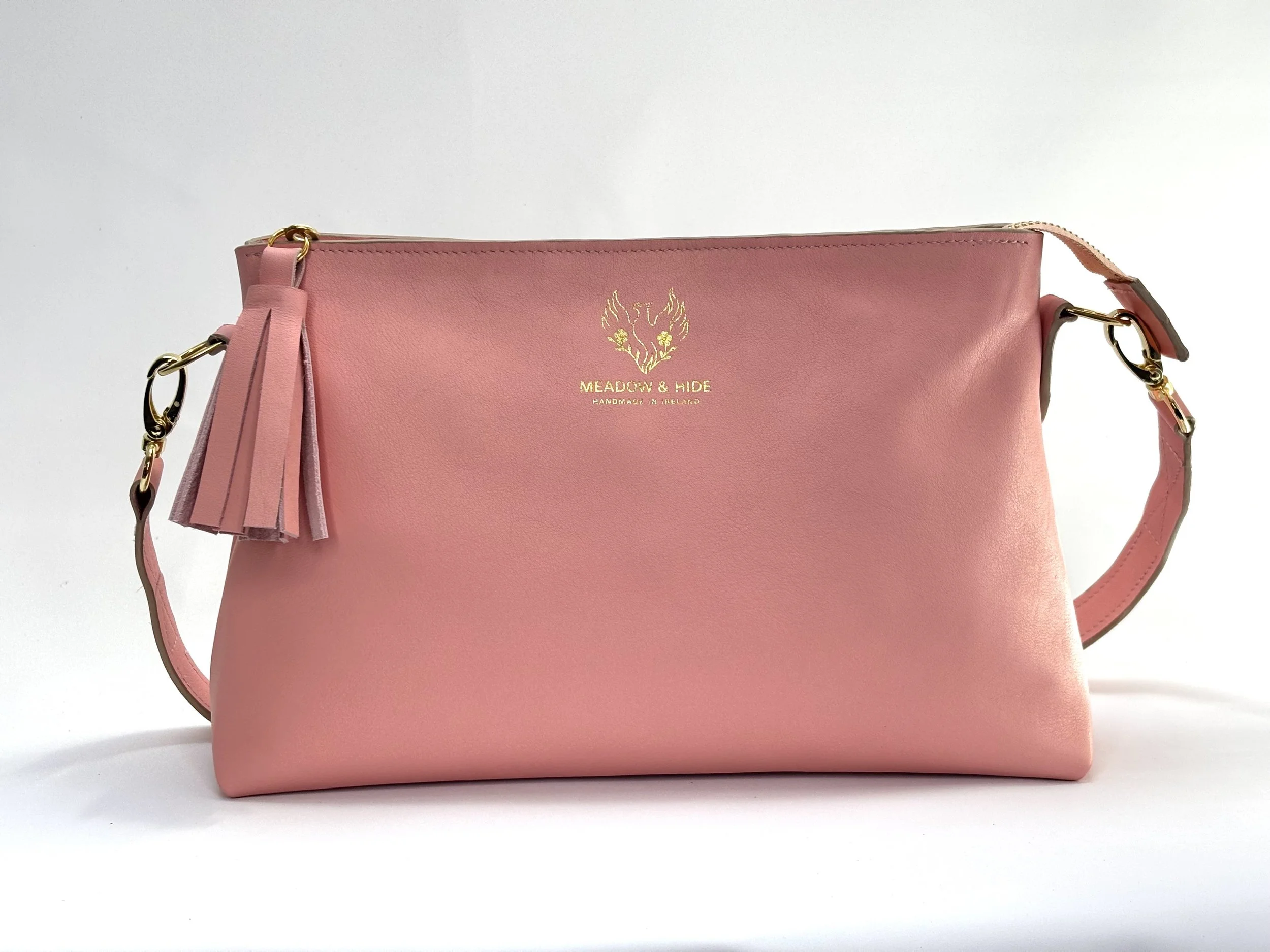 Overshoulder powder pink