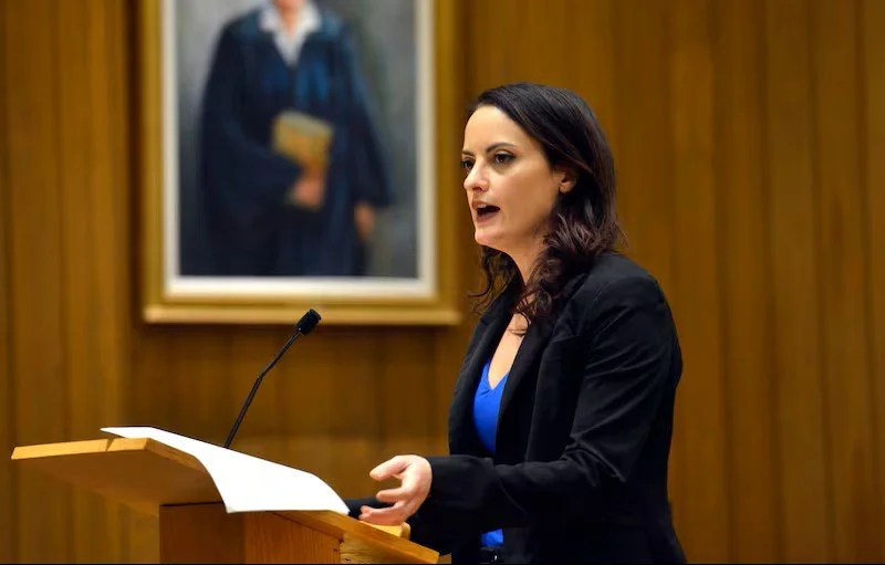 Mary Saldarelli giving an opening statement during a murder trial.