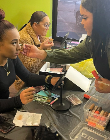 Private Makeup Class | Clase Privada 1-on-1