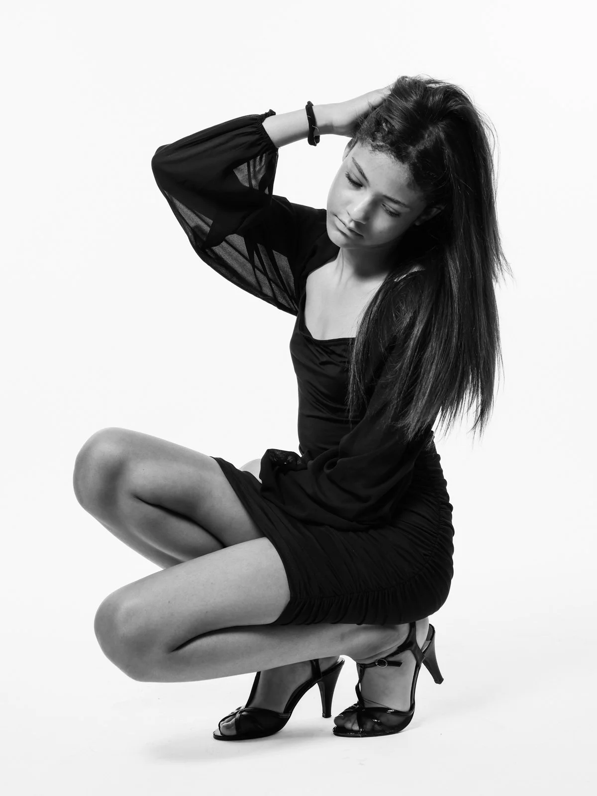 Portrait féminin en studio sur fond clair réalisé à Vitry-le-François