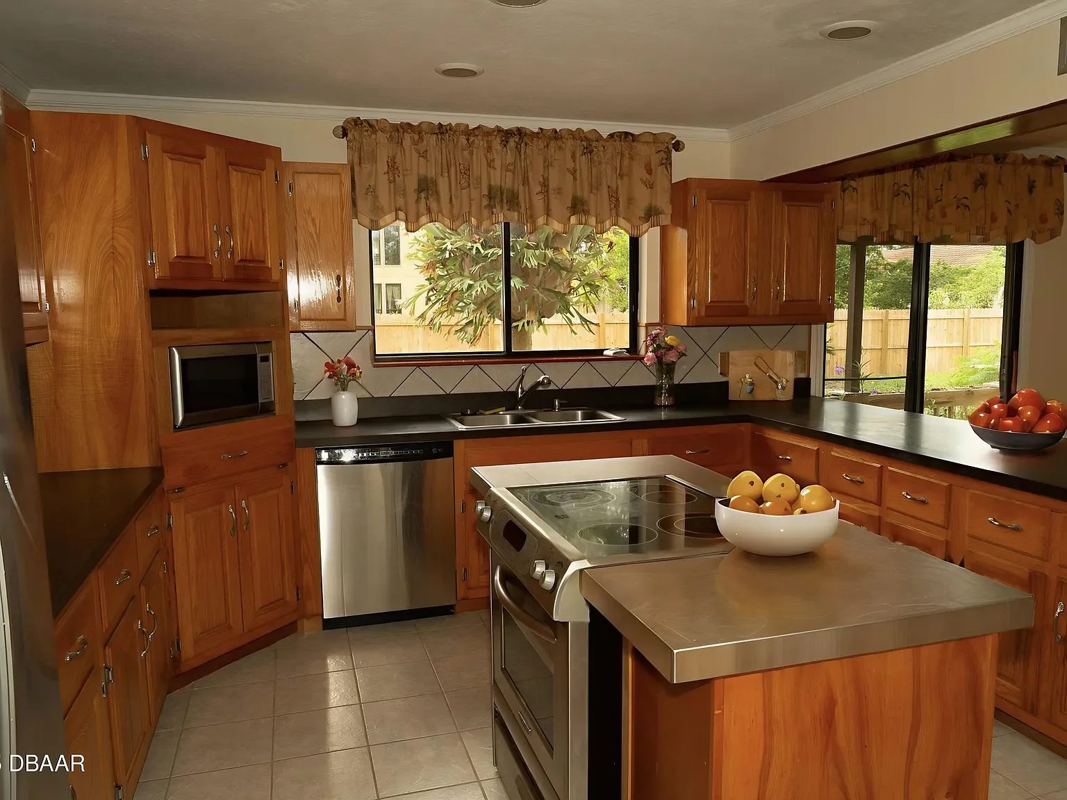 Kitchen 1.webp