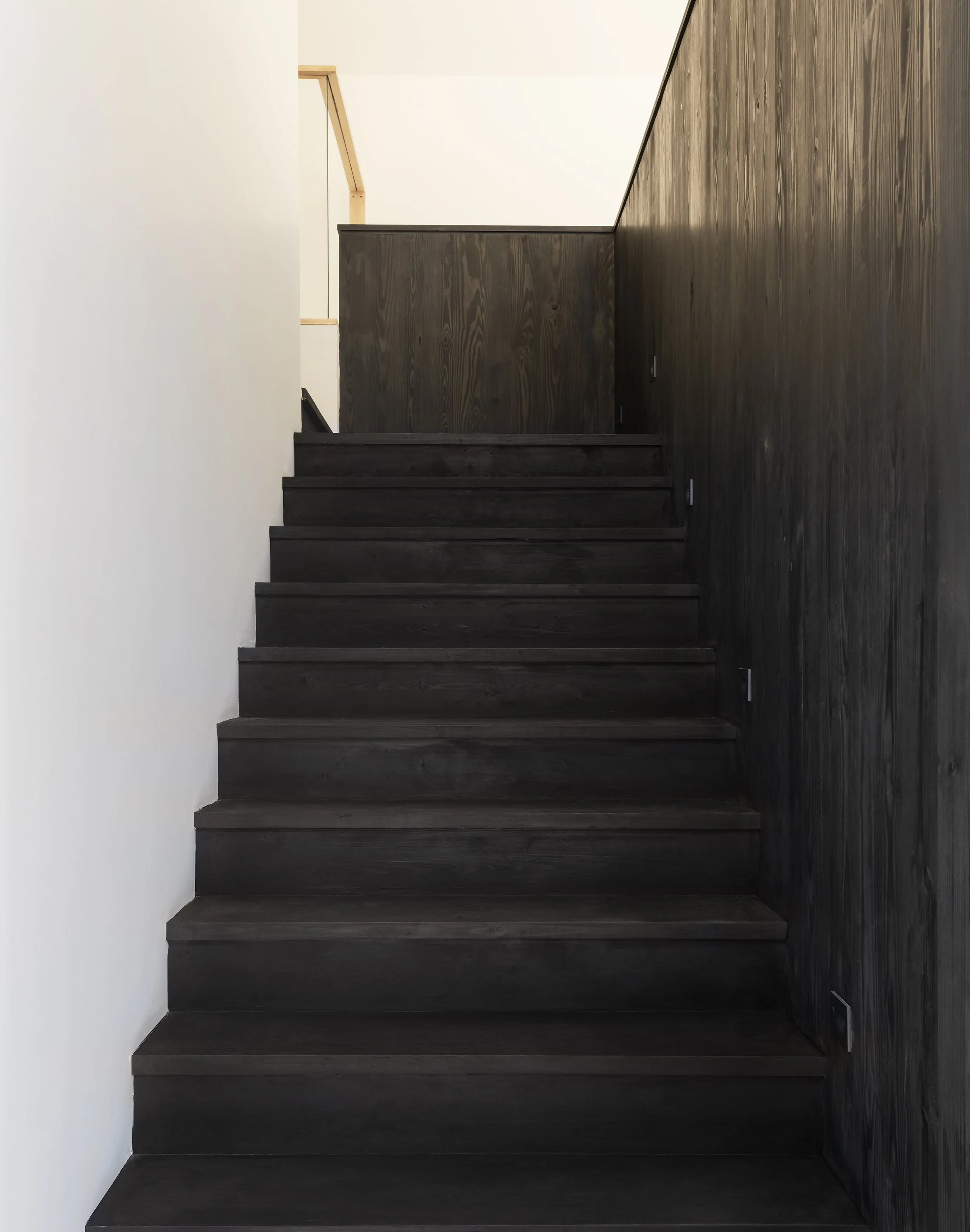 INC_249_Goldsmith_0294 copy.jpg