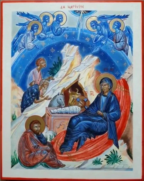 Représentation de la Nativité avec la Sainte Vierge, Saint Joseph, l'Enfant Jésus dans une mangeoire, des bergers, et des anges dans un ciel étoilé.