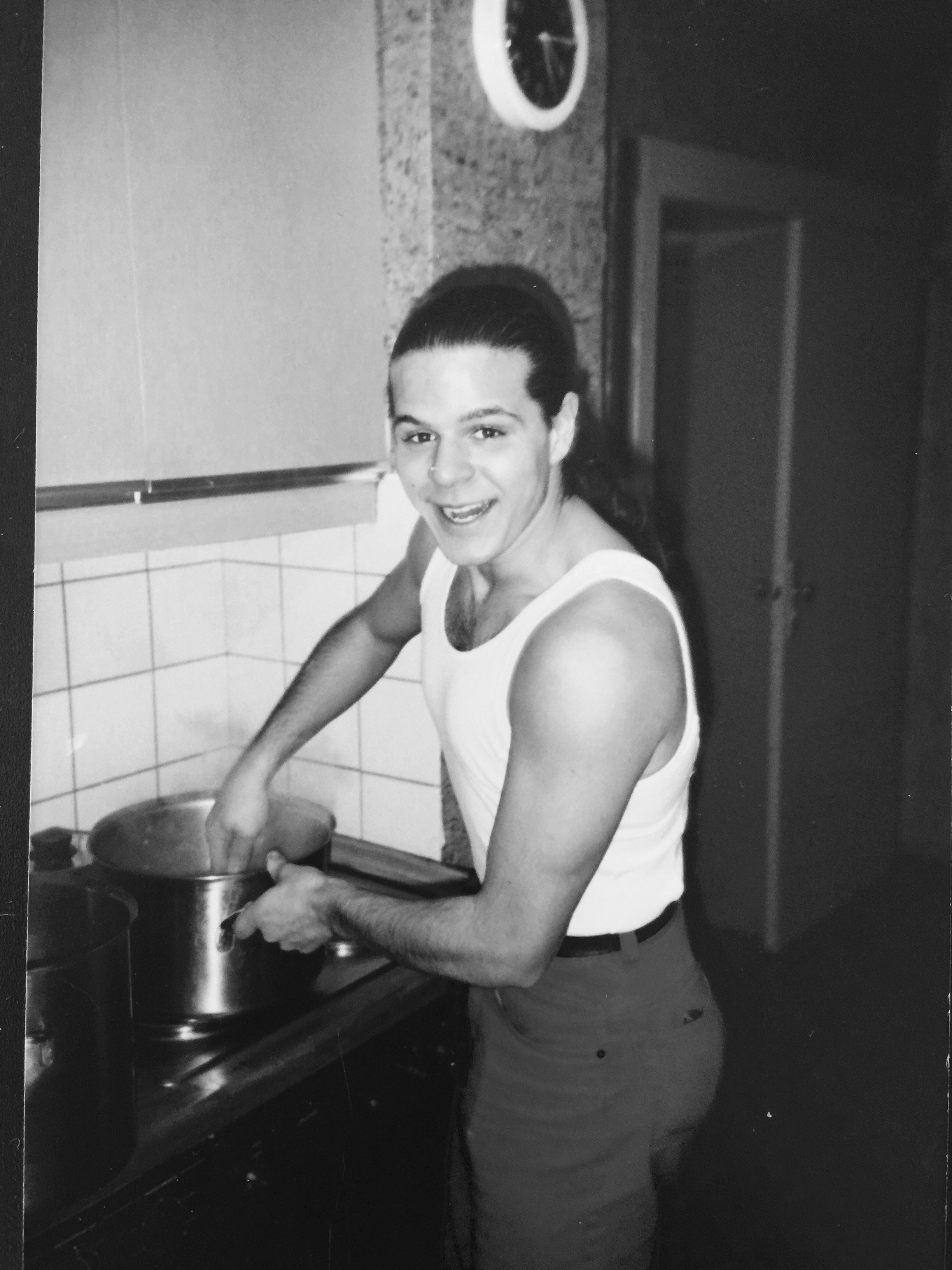 Wir waren etwa 100 Jungen im Jugendhof, jeweils zehn in einer Gruppe. Die Gruppen hatten seltsame Namen, unsere war die Wolfsburg. Nun war ich einer von ihnen. In der Wolfsburg in Hassloch. Klang irgendwie nazimässig. Die Erzieher hatten die Macht, m