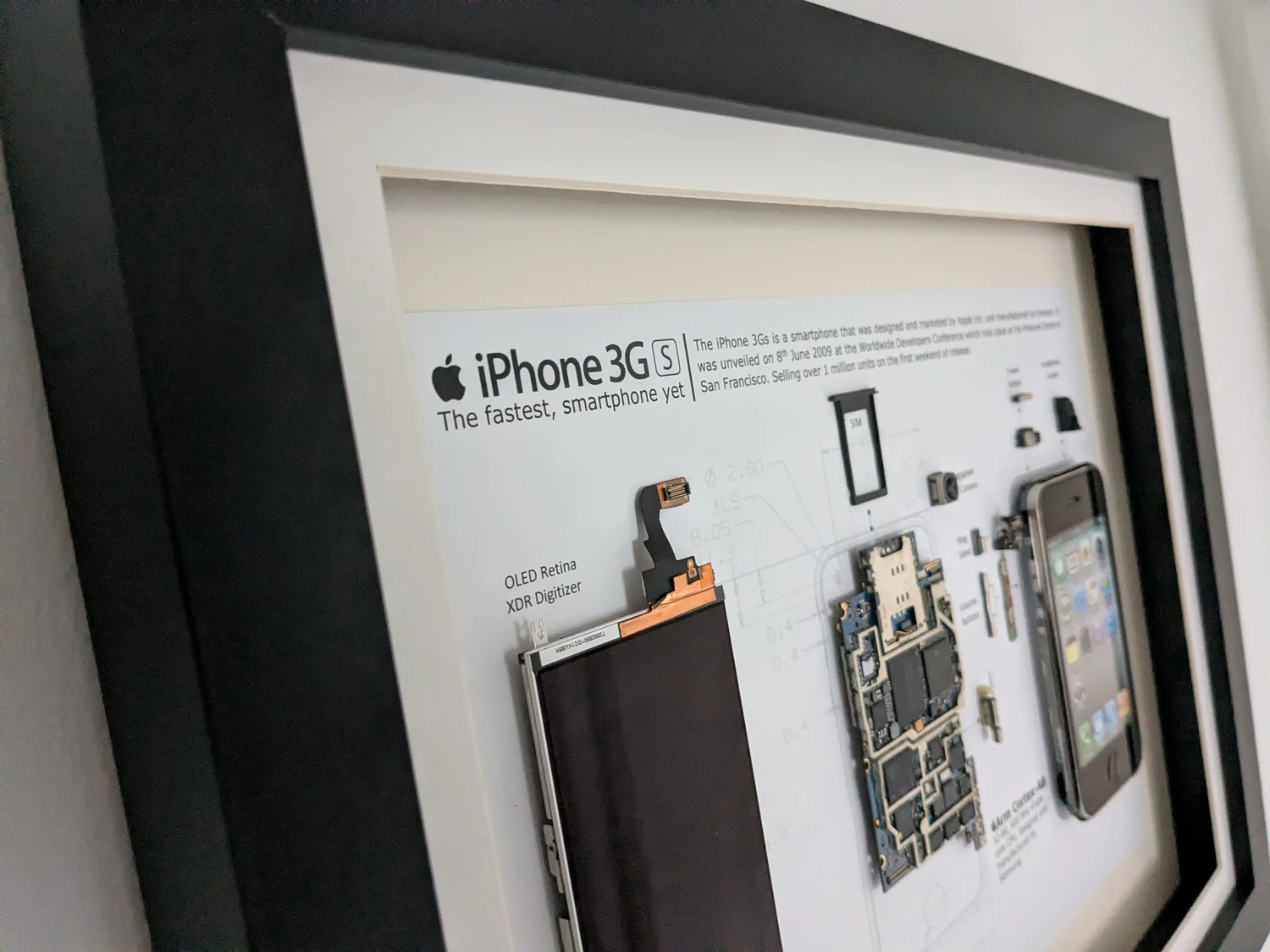 iPhone 3GS Vintage Tech Elegance