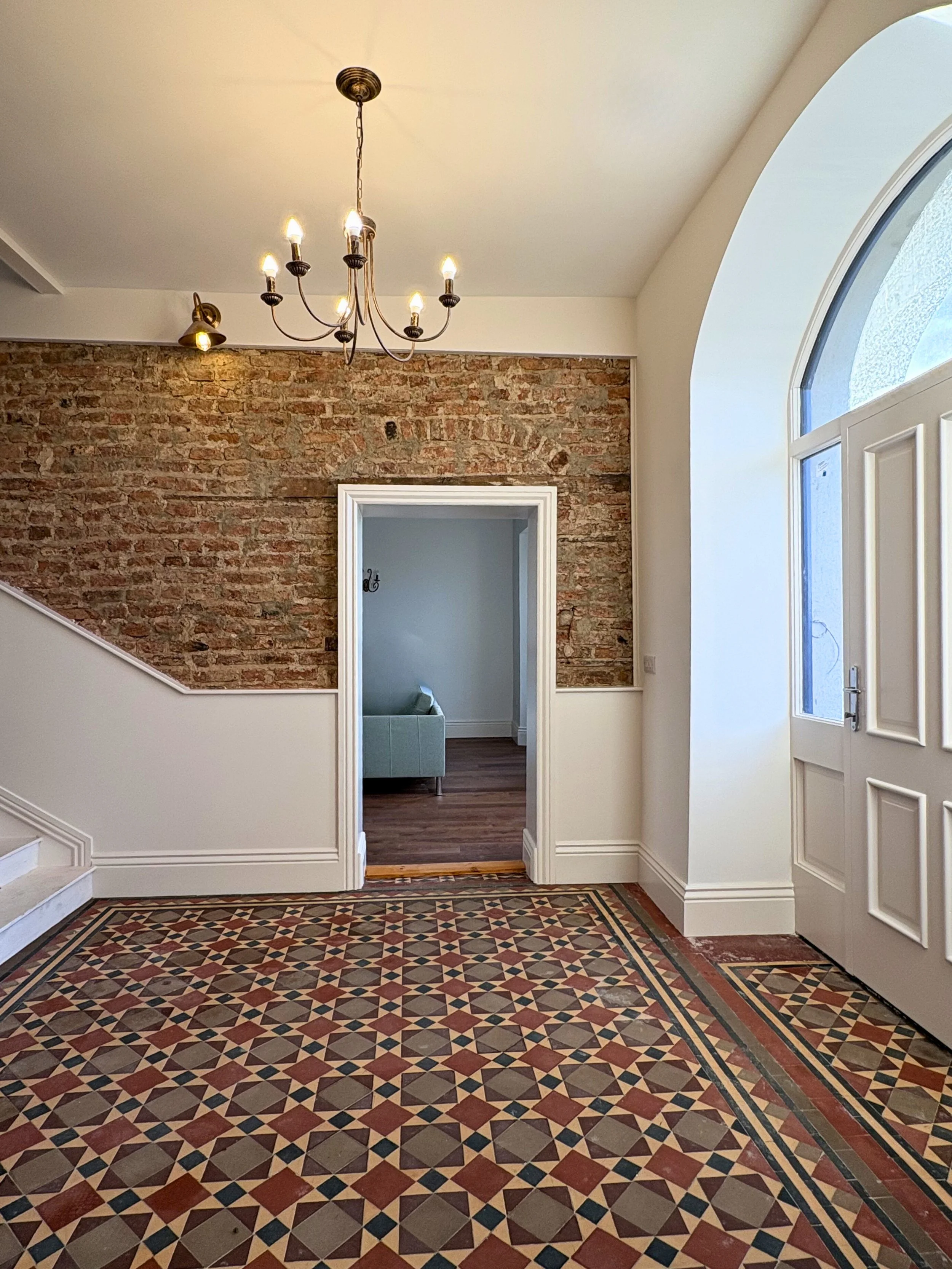 Iverstown house foyer