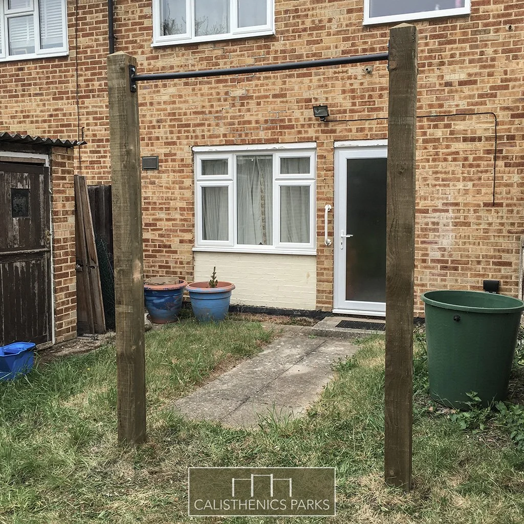 016 2017 garden pull up bar installation - Calisthenics Parks.jpg
