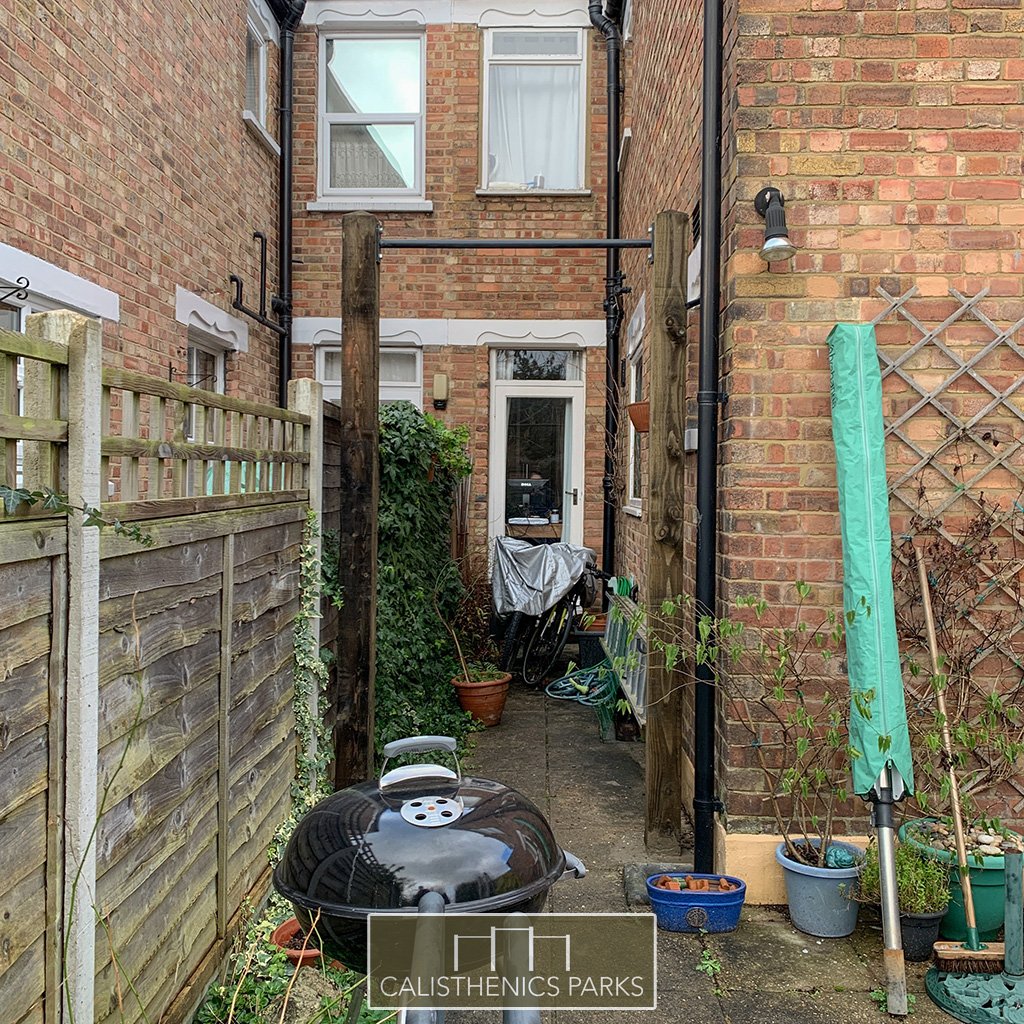 016 2021 garden pull up bar installation - Calisthenics Parks.jpg