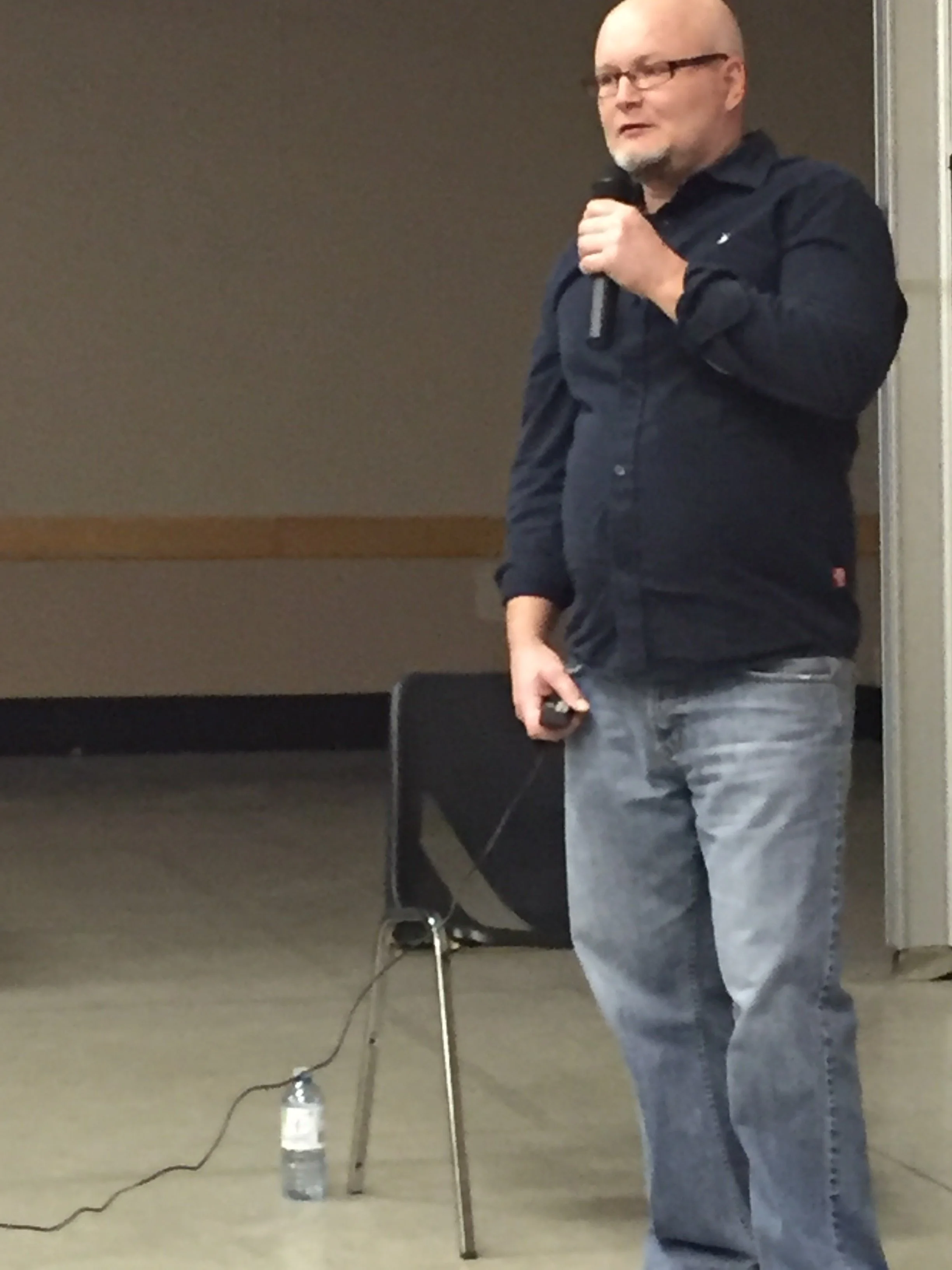 Terry Parker presenting wildlife photos