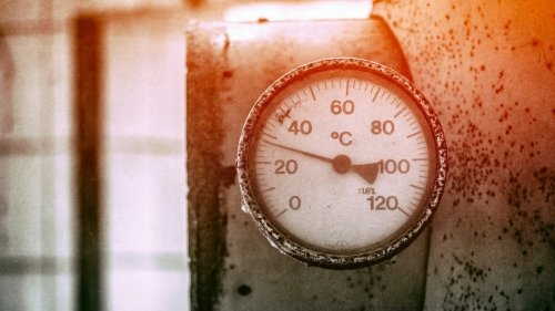 How Temperature Influences CO₂ Corrosion in Unexpected Ways