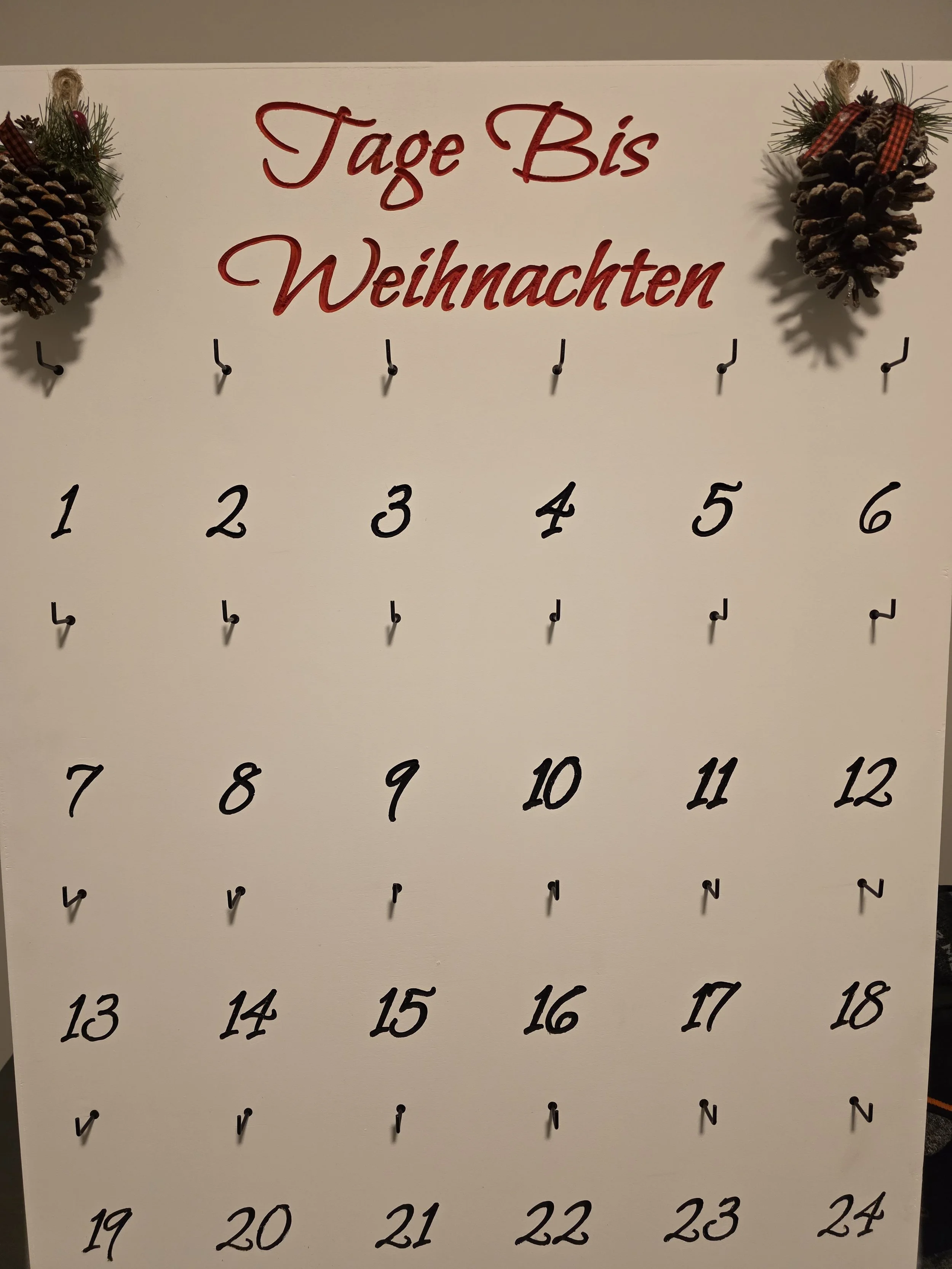 Christmas Court Down Calendar 