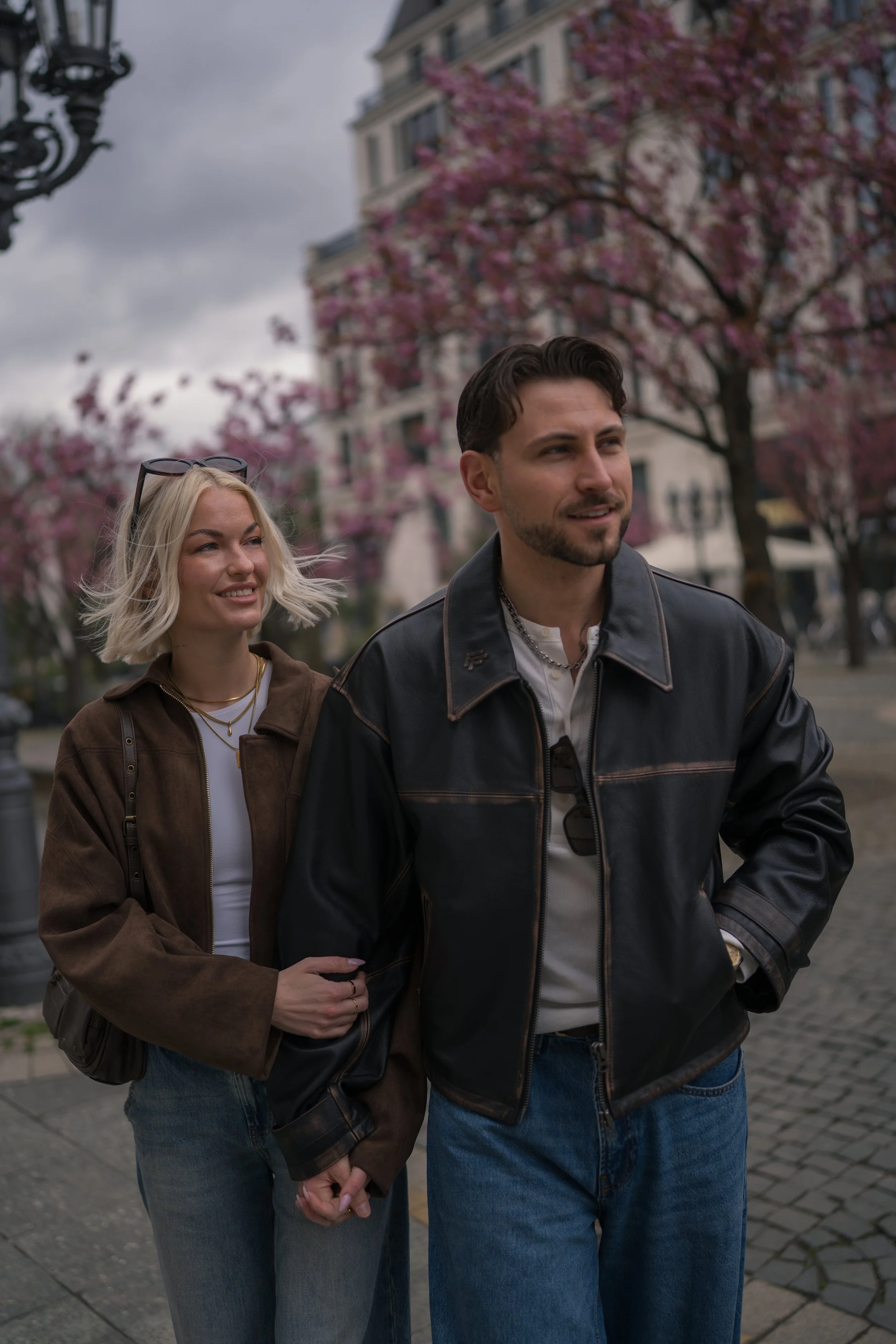 Romantisches Paar-Shooting in Frankfurt am Main and der alten Oper