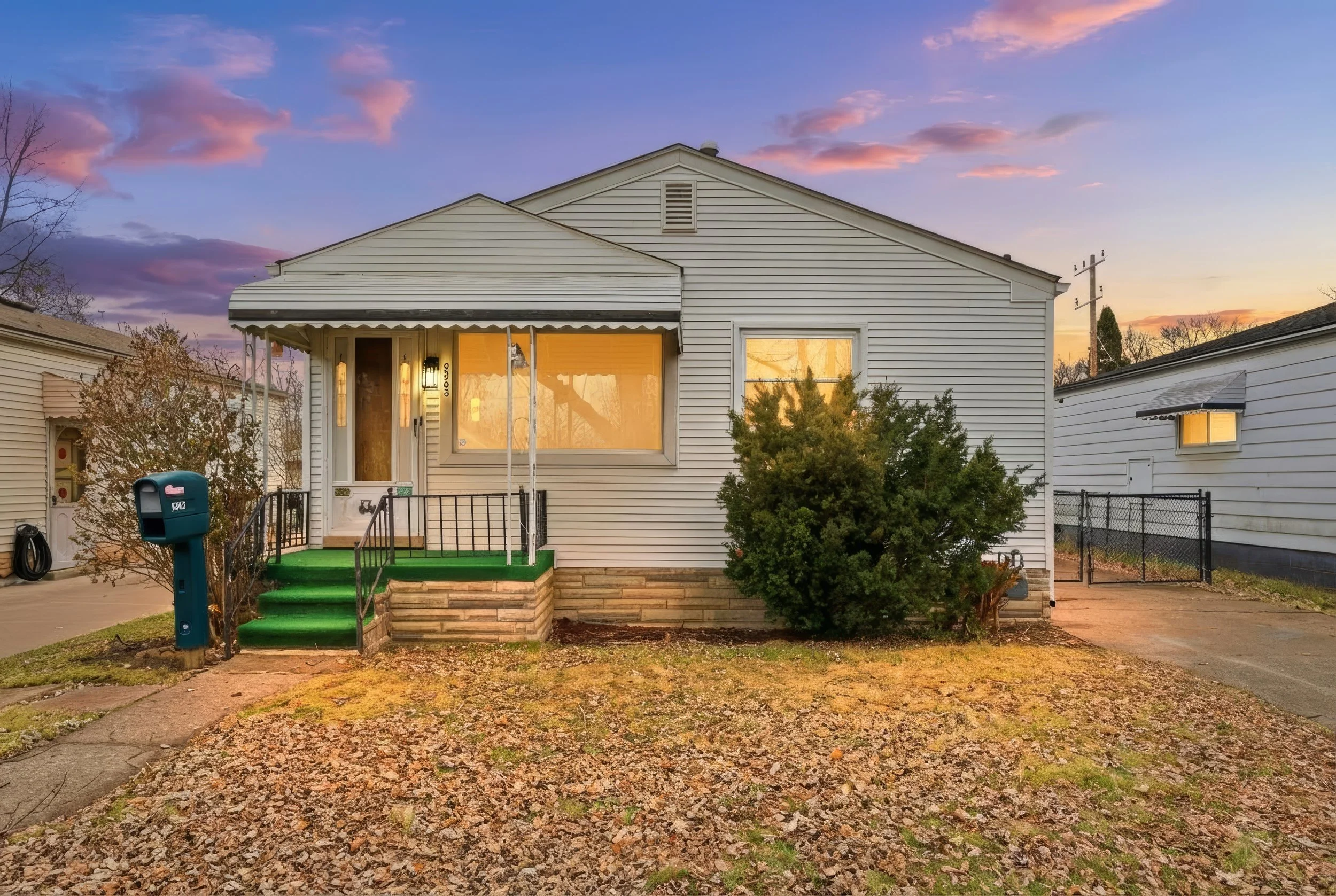 DSC04227_twilight_99a8564c-d8d9-4c22-be79-493041519bf5 (1).jpg