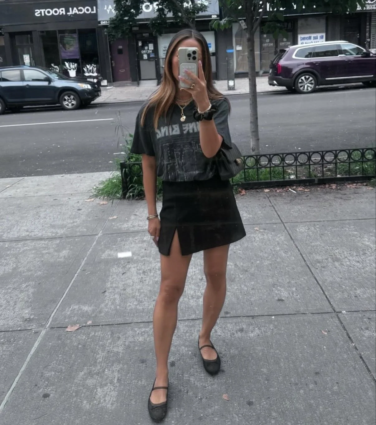 the street style and fashion of KAtie Postyn of KLP STYLED who is a perosonal stylist and fashion aadvisor in brooklyn ny and new york city NYC. she is a personal stylist who does in home cloet edits, shops for you and does lookbooks and vacation sty