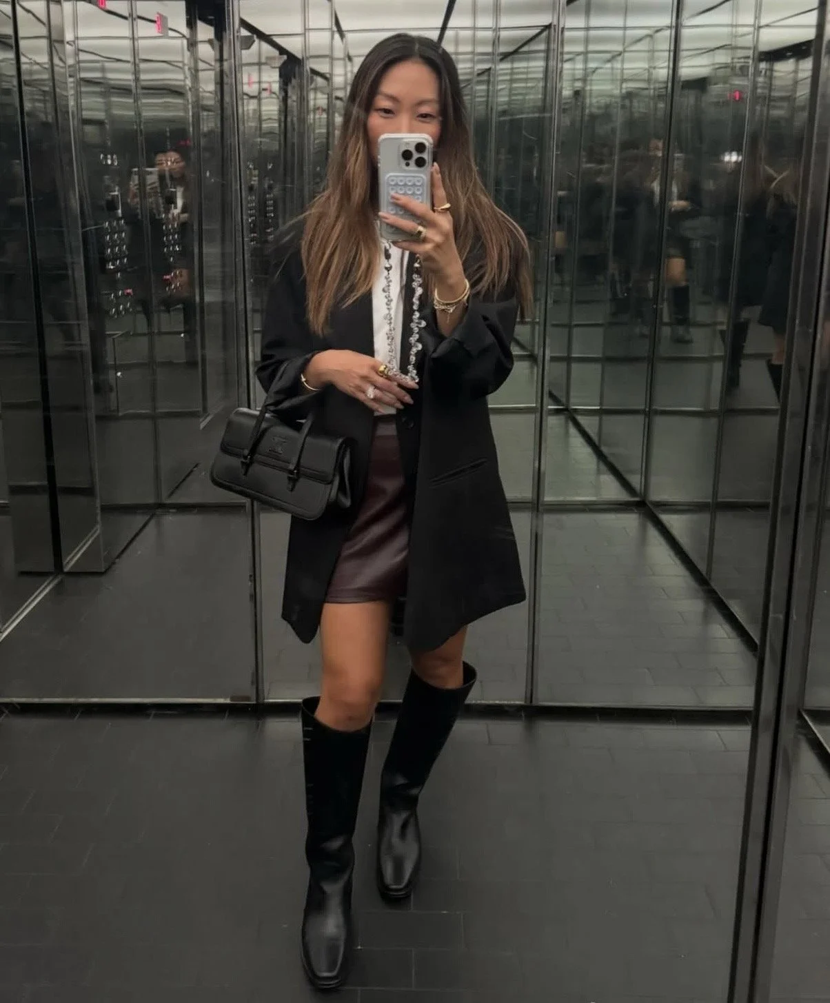 the street style and fashion of KAtie Postyn of KLP STYLED who is a perosonal stylist and fashion aadvisor in brooklyn ny and new york city NYC. she is a personal stylist who does in home cloet edits, shops for you and does lookbooks and vacation sty