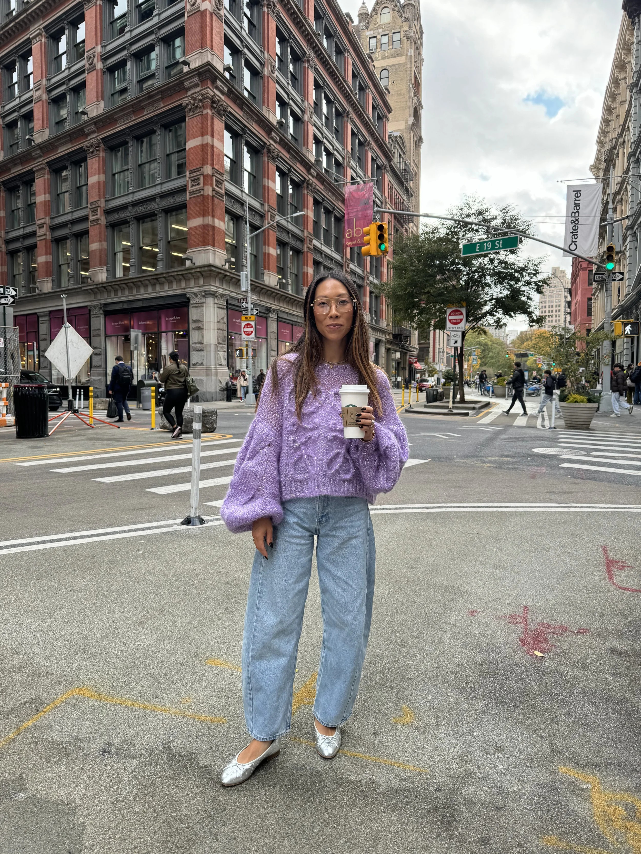 the street style and fashion of KAtie Postyn of KLP STYLED who is a perosonal stylist and fashion aadvisor in brooklyn ny and new york city NYC. she is a personal stylist who does in home cloet edits, shops for you and does lookbooks and vacation sty