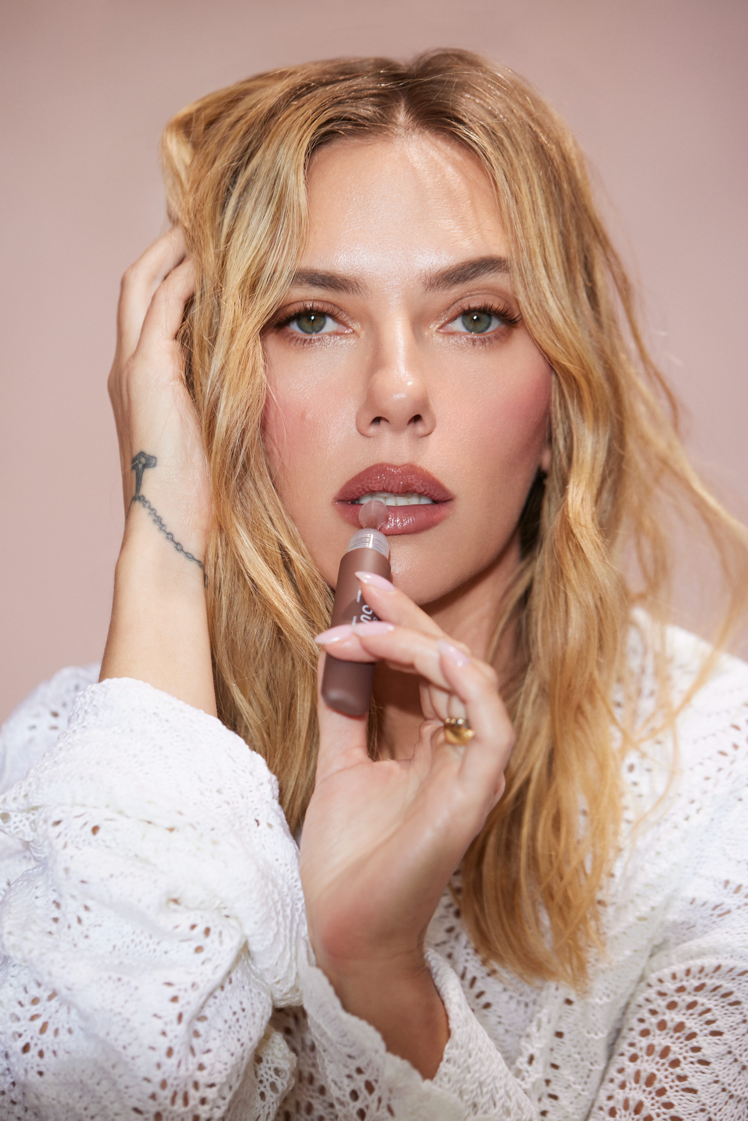 Scarlett Johansson styled by Katie Postyn of KLP STYLED for the Lip Oasis Resort photoshoot. KLP STYLED is a new york city based personal styling service / personal stylist in brooklyn new york and new york city. high end personal styling and fashion
