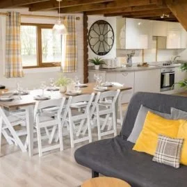 stay in  this holiday cottage in fen farm Lincoln for your hen party