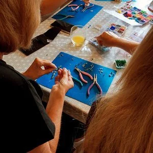jewellery making hen party workshop