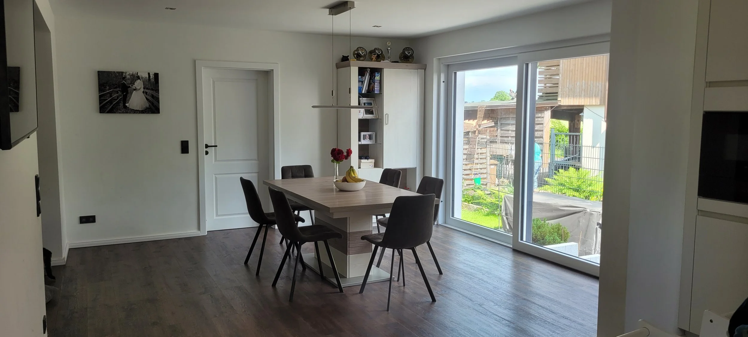 Fertig renovierter Wohnraum nach Umbau durch die Simon Stegen GmbH aus Appen bei Hamburg