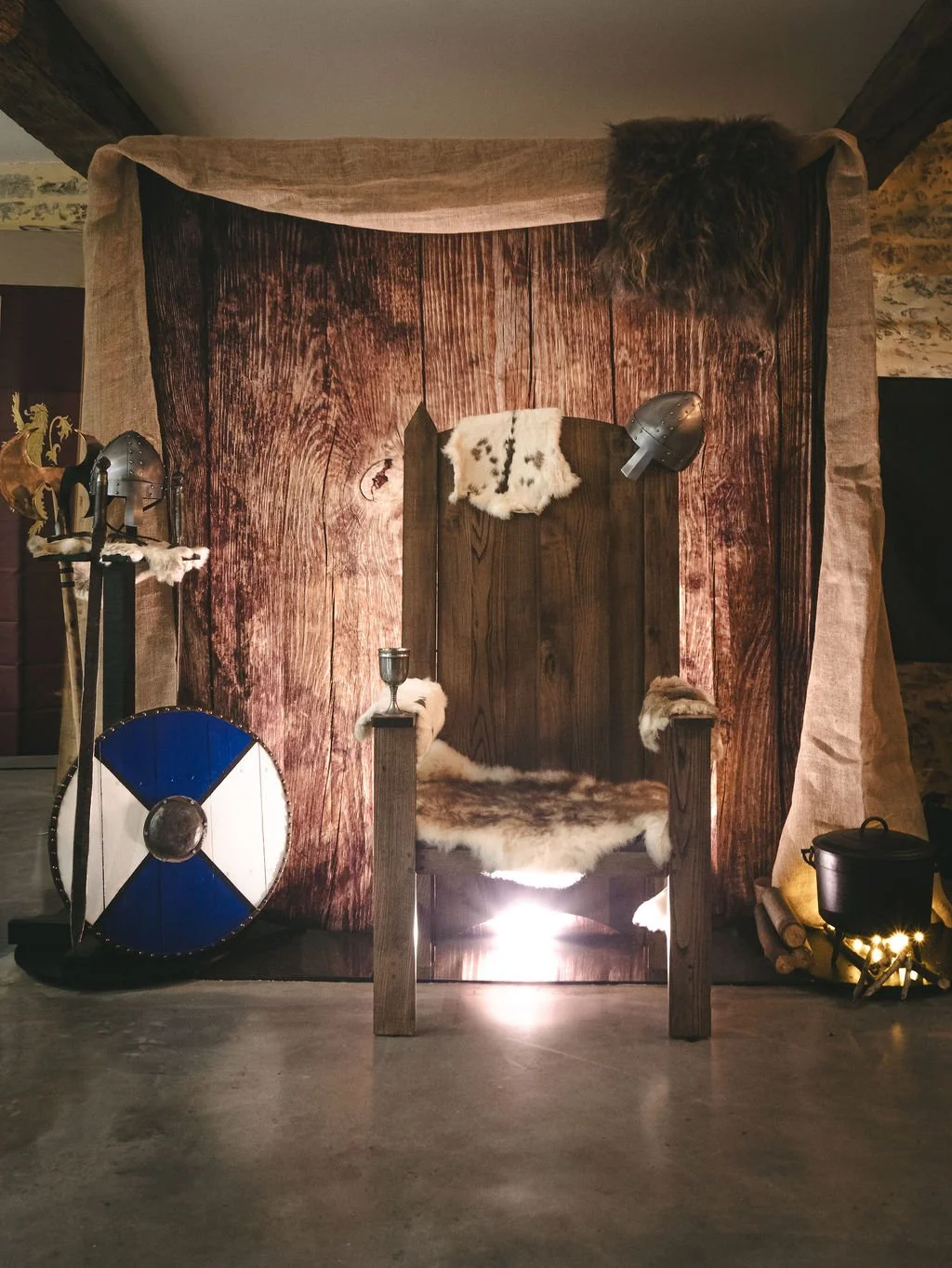 Décor Viking immersif, accessoires nordiques, ambiance nordique