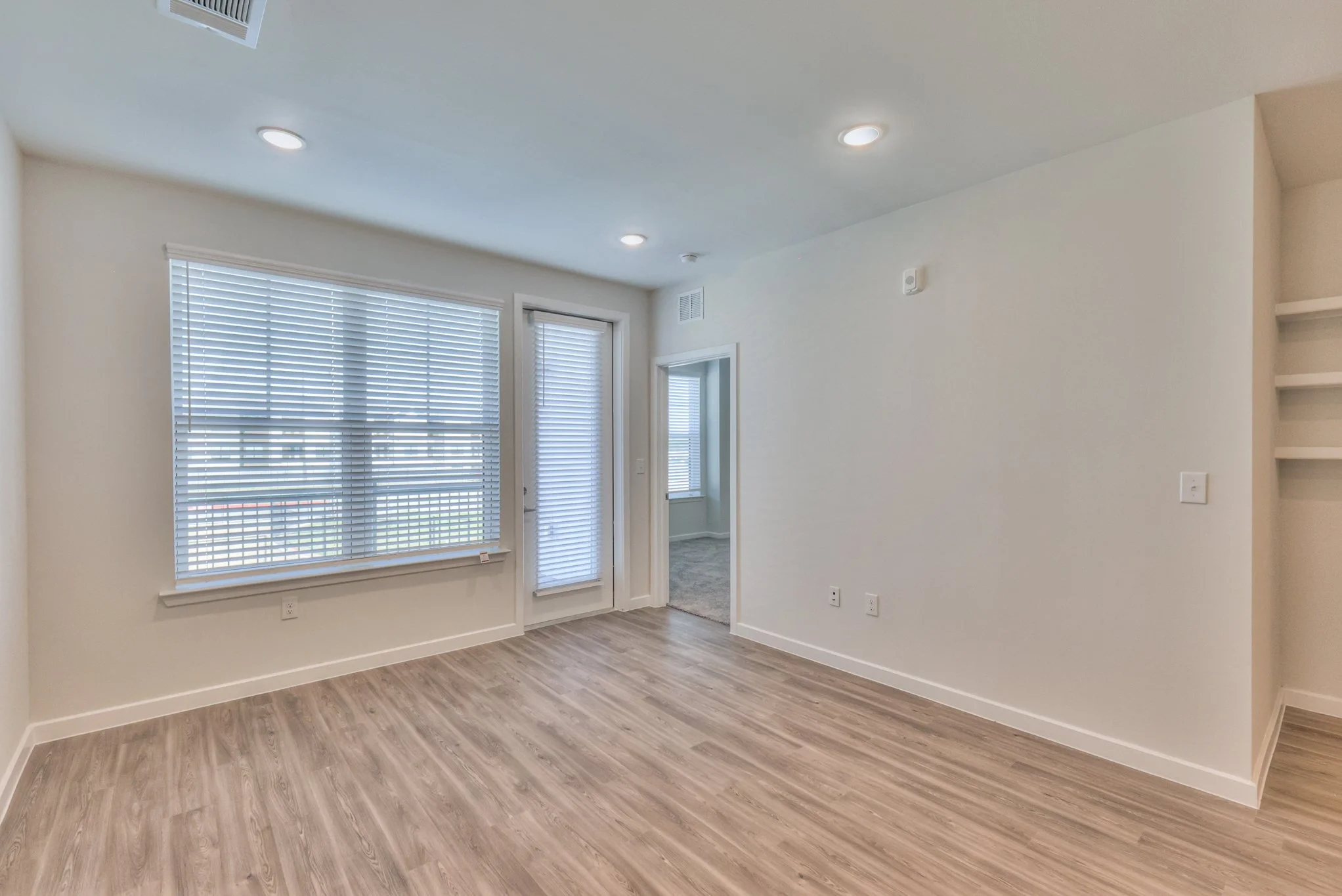 Yager Flats (WEB) (3-2) (9 of 20).jpg