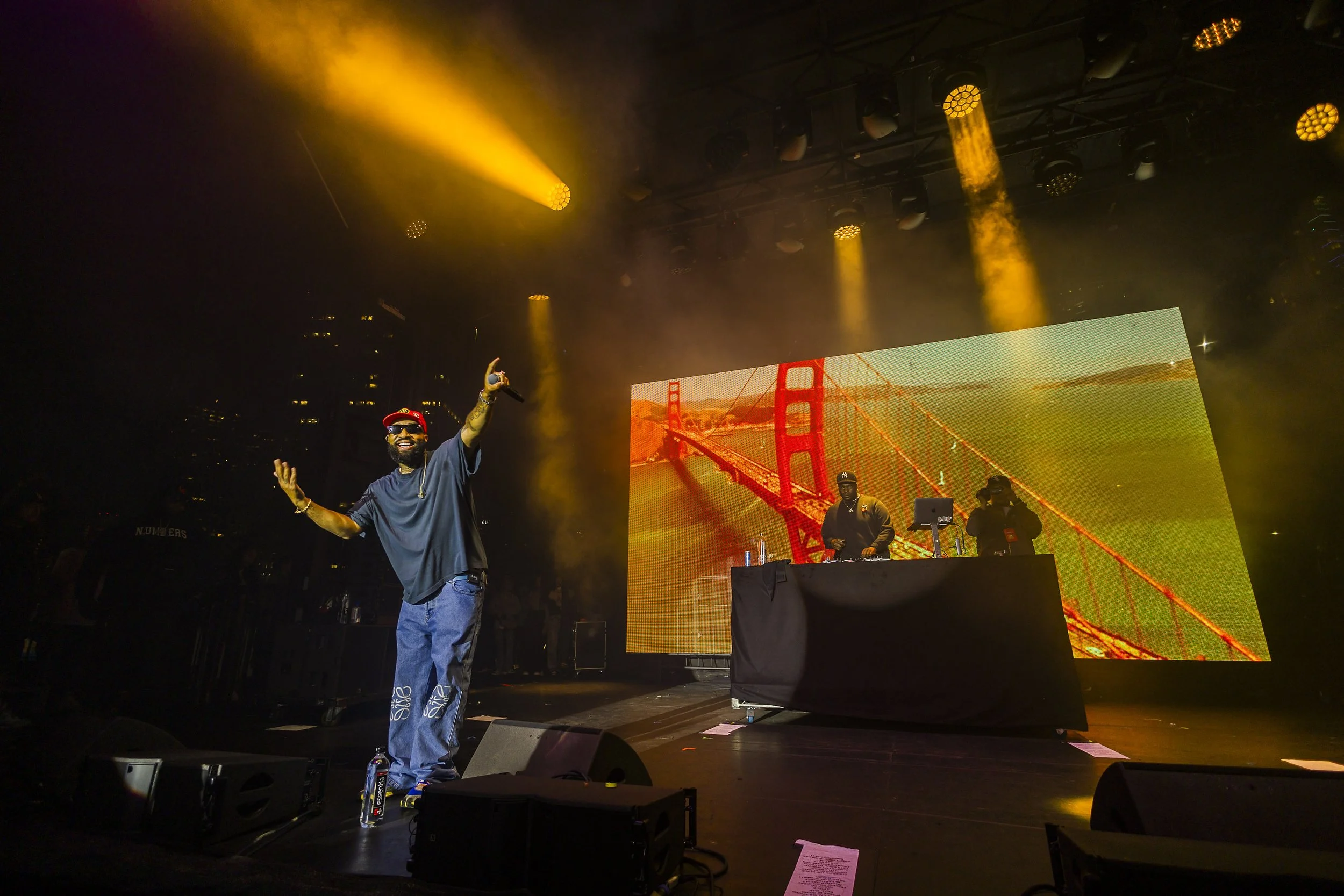 Larry June Performing at the 2024 Puffcon Block Party