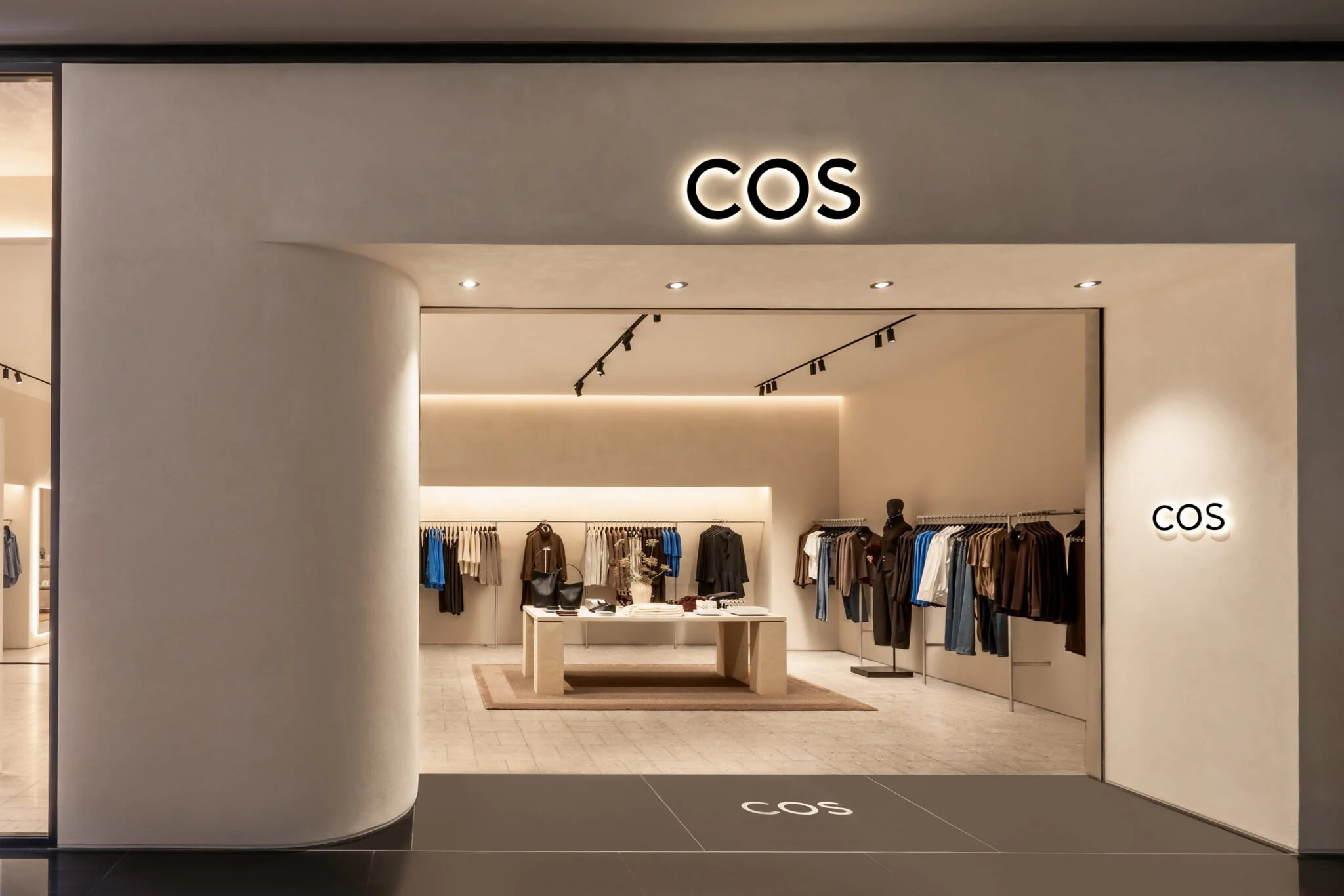 COS Dubai Store Opening - Talent-Led Social Coverage