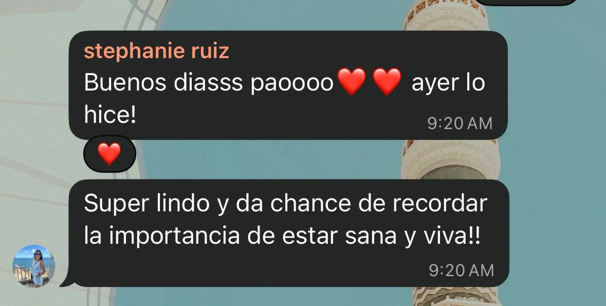 Screenshot of a messaging app with two messages in Spanish, expressing friendly greetings and encouragement about health and wellness, accompanied by heart emojis.