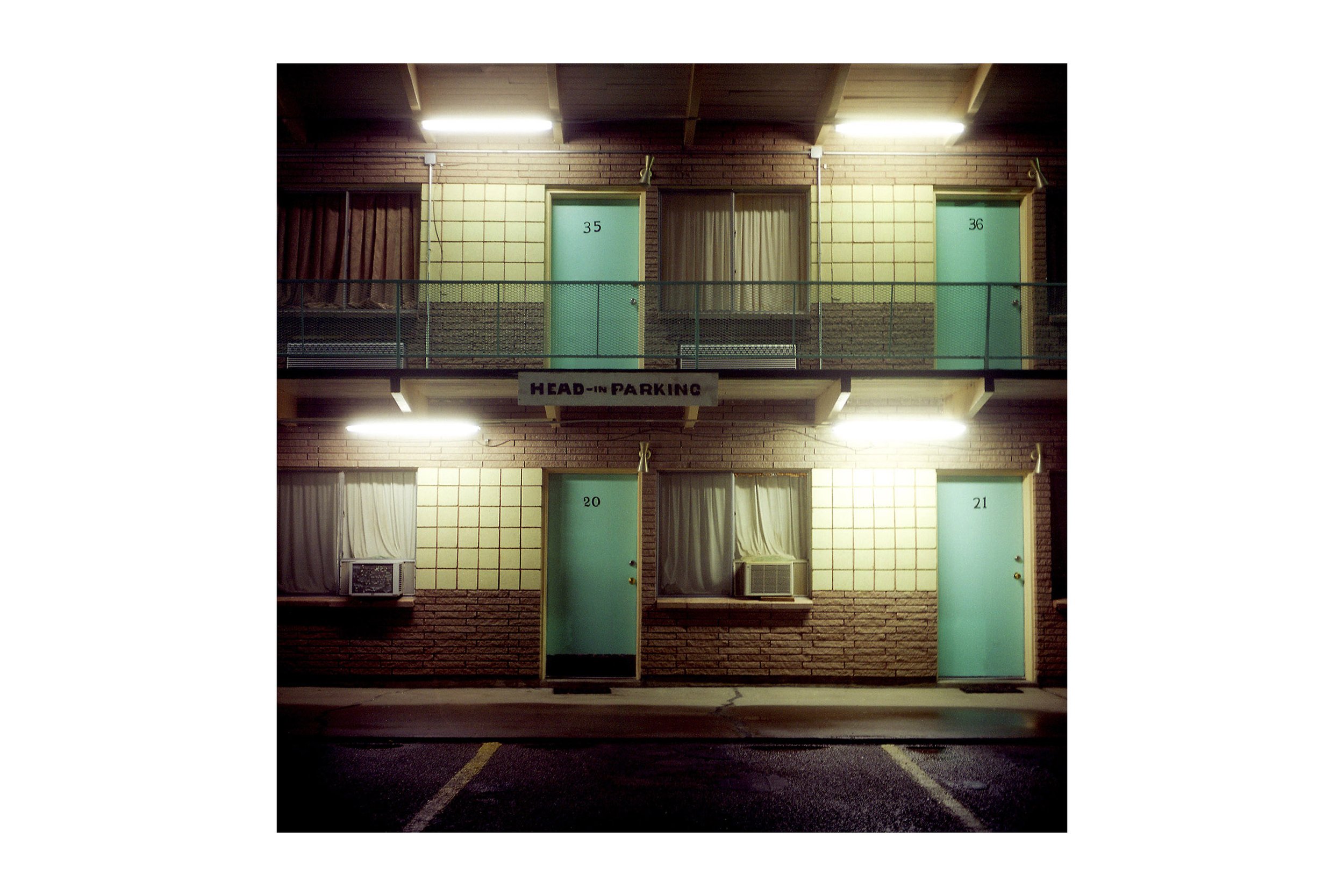 motel_01_WHITE.jpg