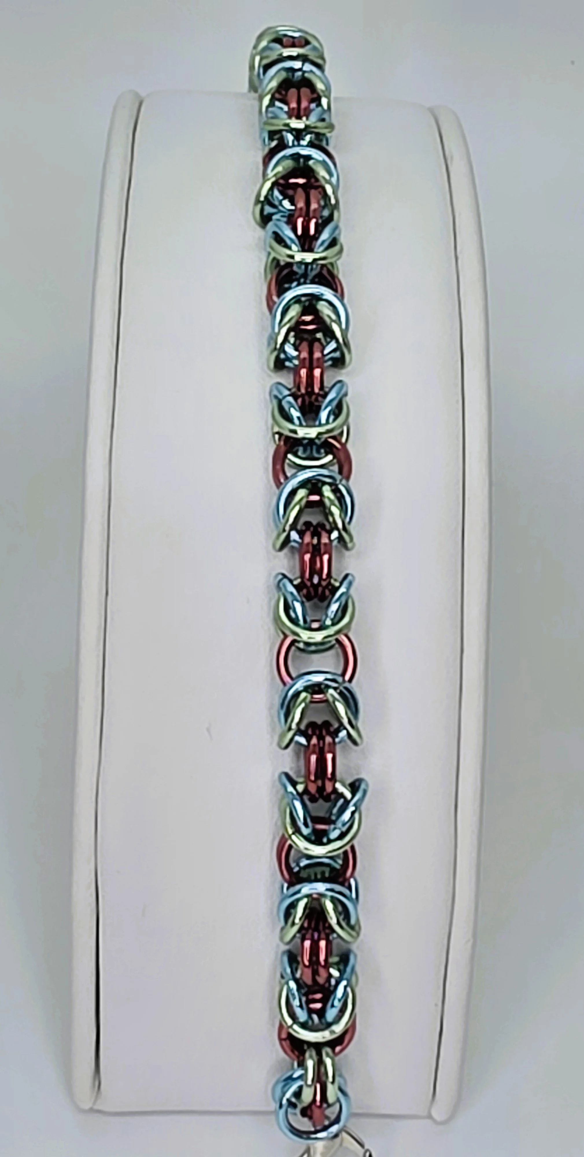 Berry Breeze Chainmail Bracelet