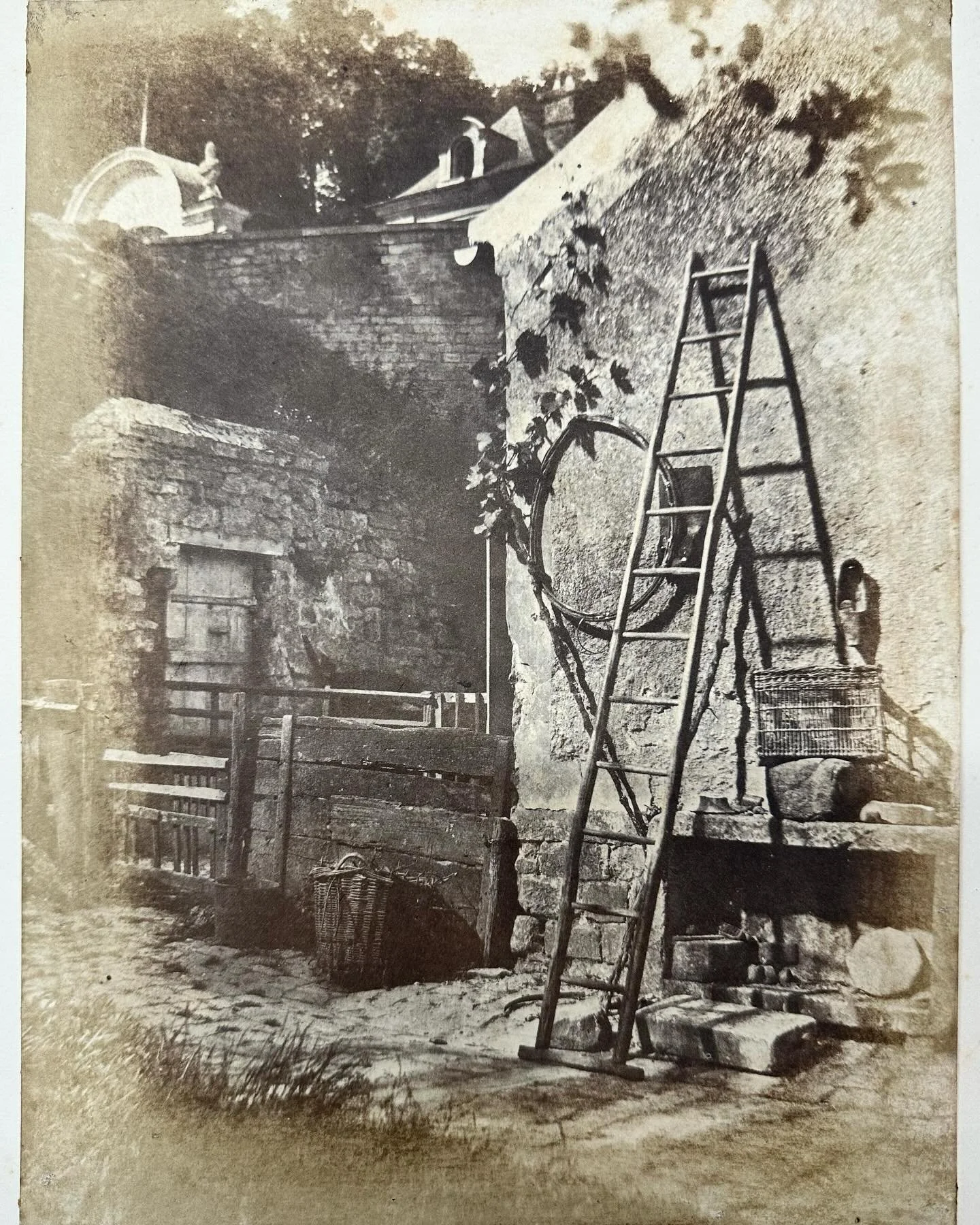 Proudly presenting: My purchase from Photo Discovery fair in Paris last Saturday: a (slightly faded at the edges) Blanquart-Evrard salt print of Victor Regnault&rsquo;s famous photograph&ldquo;L&rsquo;&eacute;chelle&rdquo;, 1852/53, taken at the entr