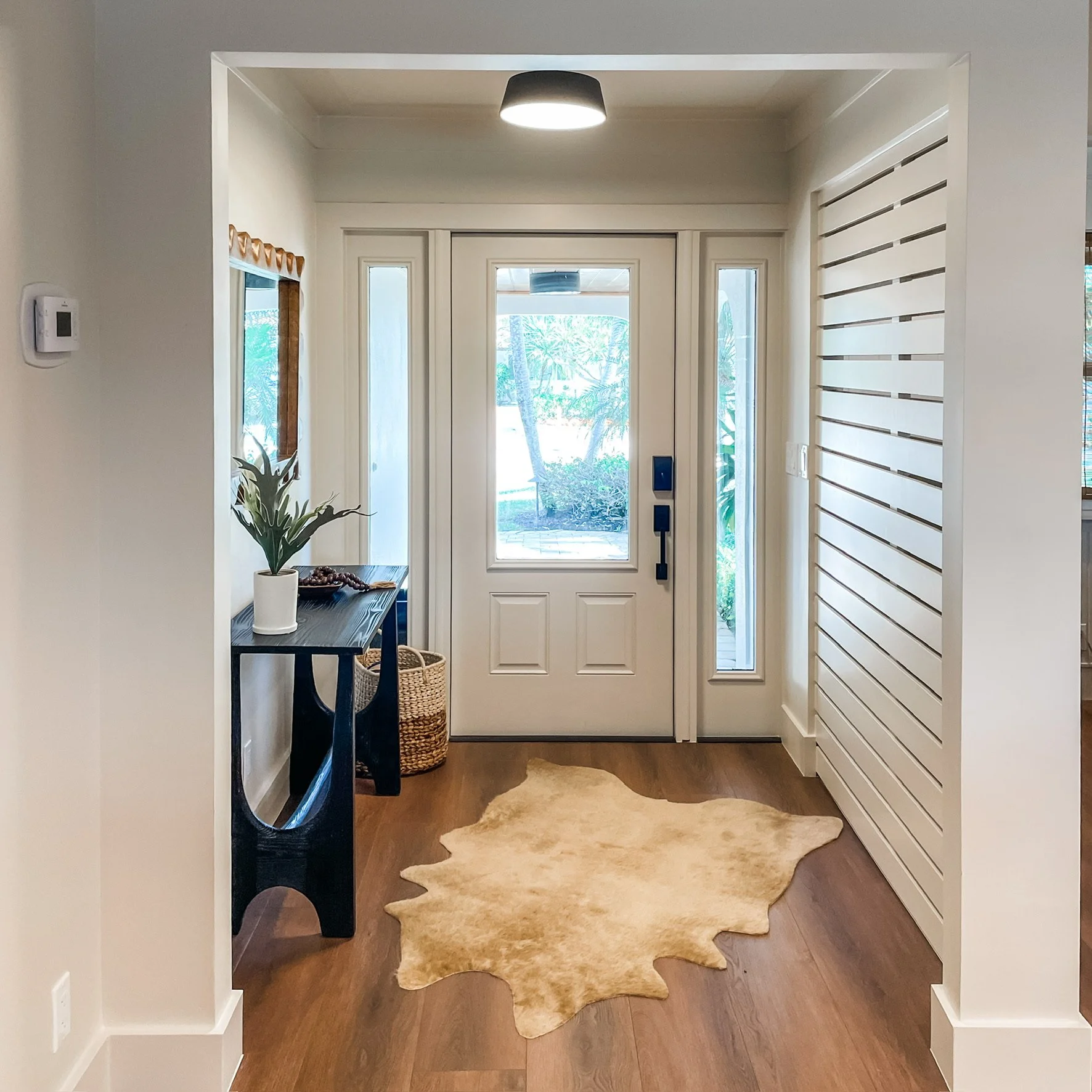 Entryway Fence Wall Divider