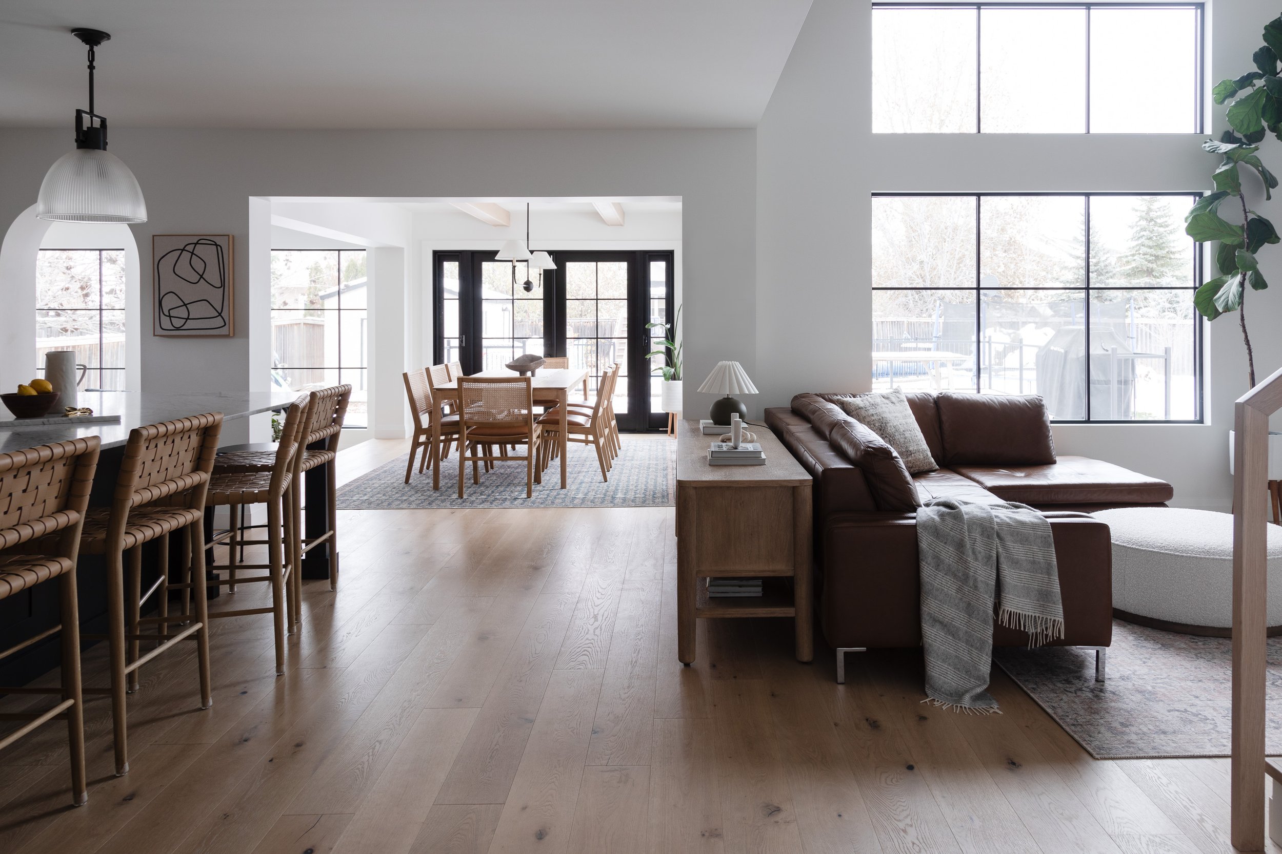 Winnipeg residential living room by Canvas Design Studio