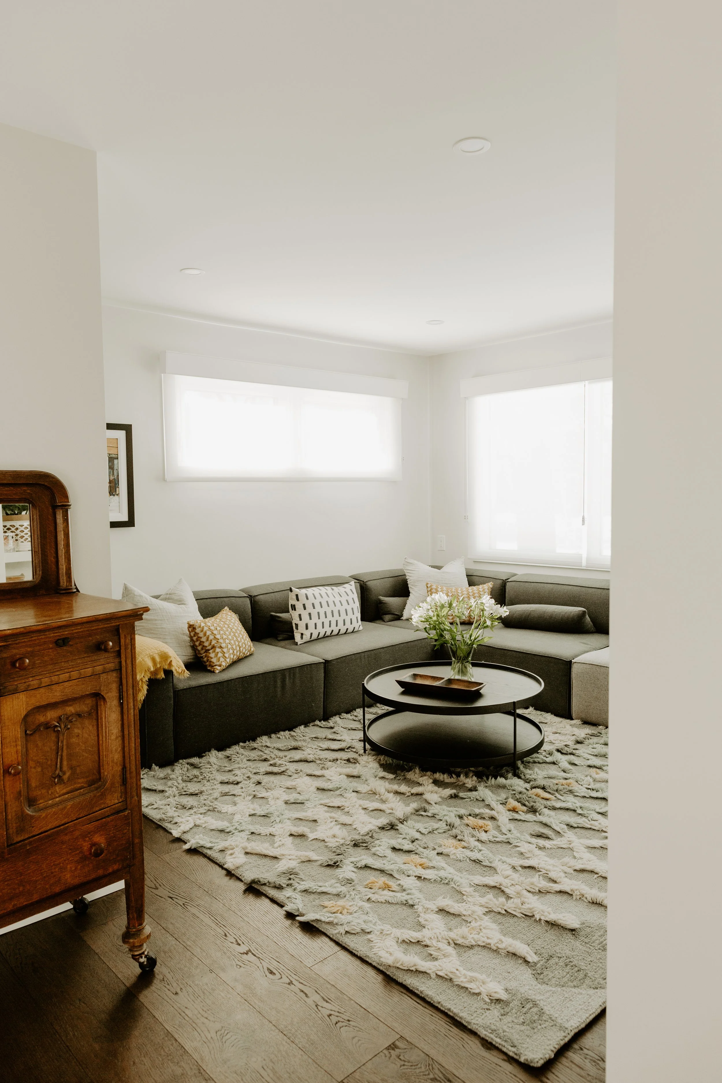 Winnipeg residential living room by Canvas Design Studio