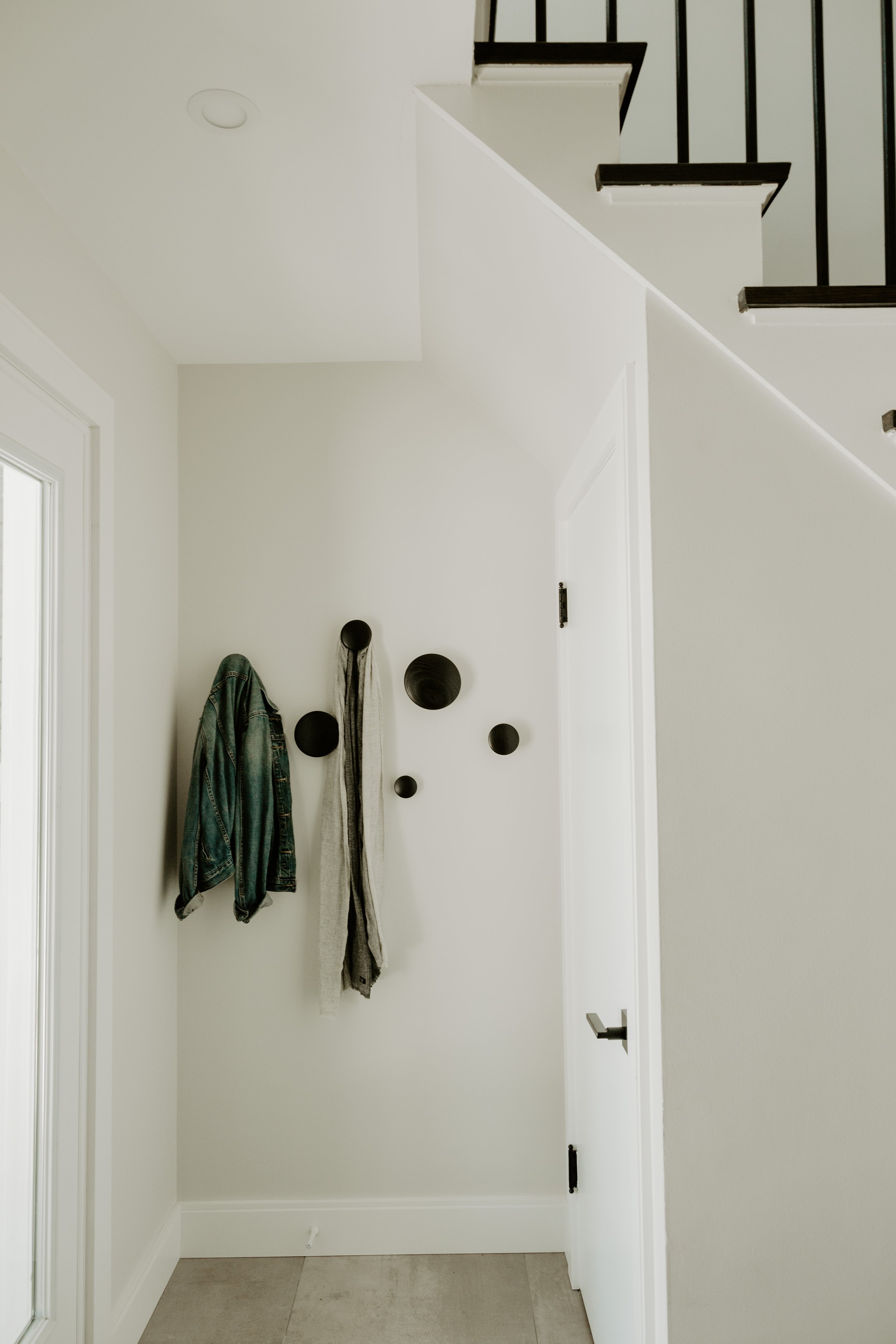 Winnipeg residential entrance by Canvas Design Studio