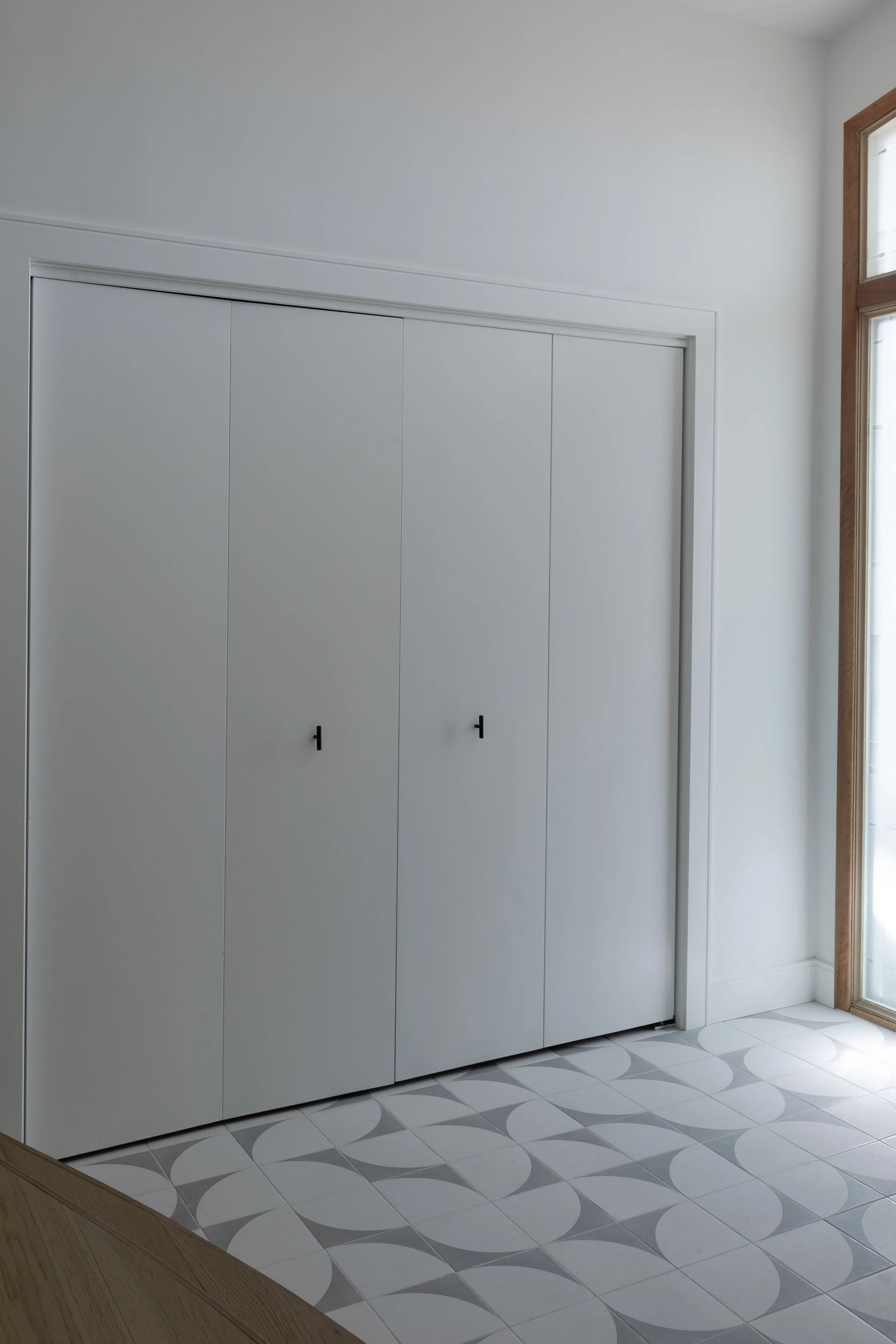 Winnipeg residential entrance by Canvas Design Studio