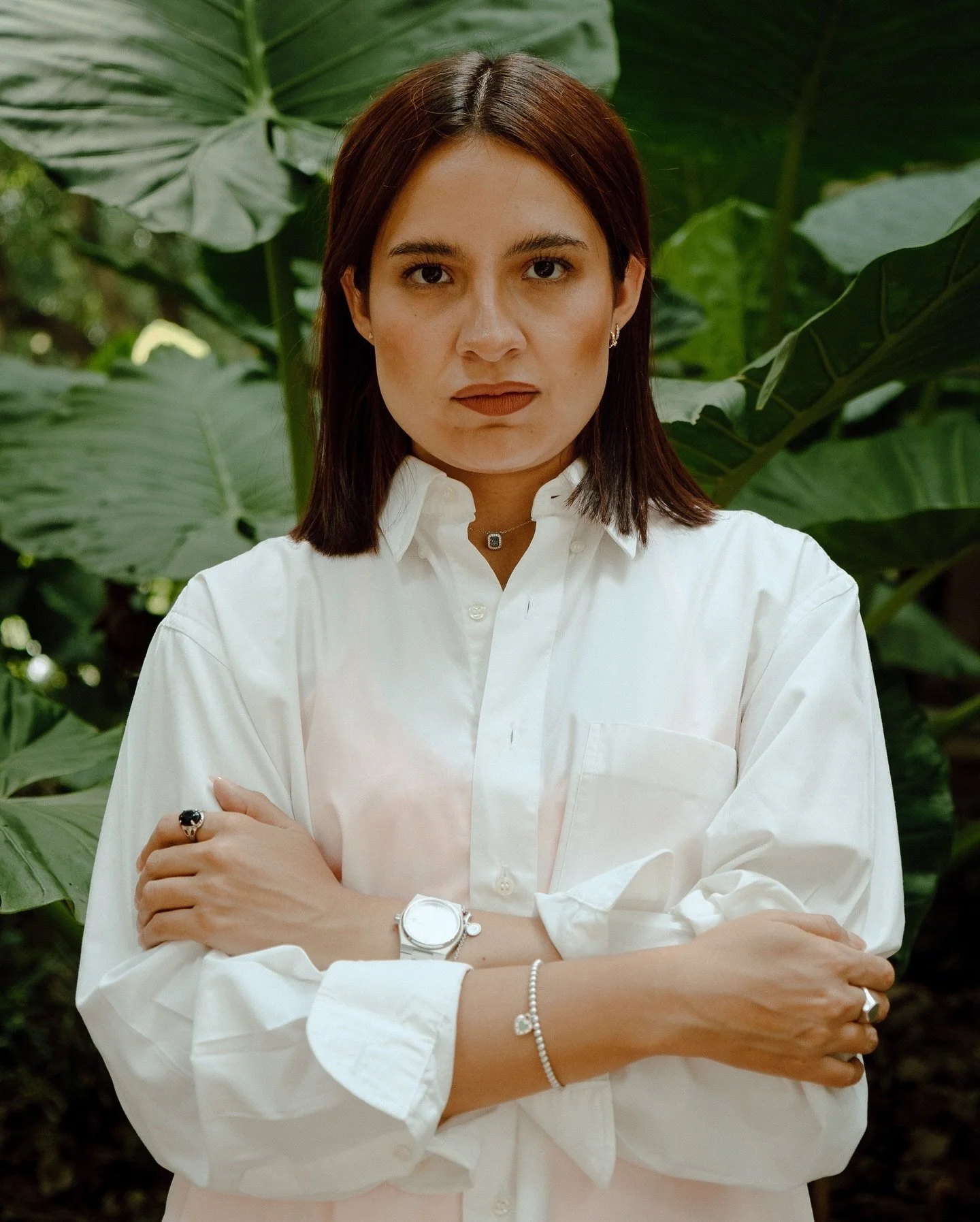 Green + Orange = perfect summer combination 🍊🧡🍃💚
&bull;
&bull;
DM to book 🌟
&bull;
&bull;
#GoodeZoom #CDMXphotography #KelownaPhotographer #SonyAlpha #SonyPortraits #AdobeLightroom #PortraitVibes #MexicoThroughMyLens #MexicanStreets #FemalePhoto