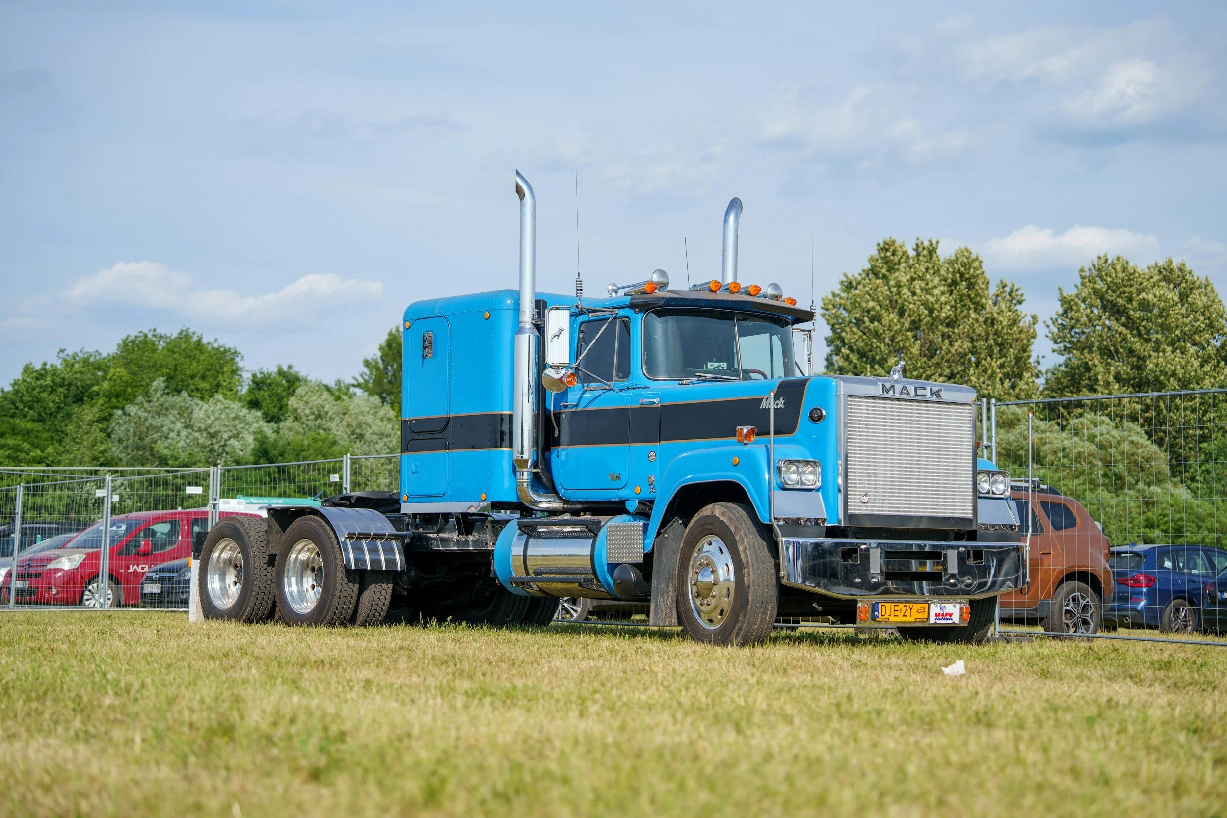 Seguro Bobtail vs. Non-Trucking Liability: Cuál Necesitas en Florida o Nueva York? 
