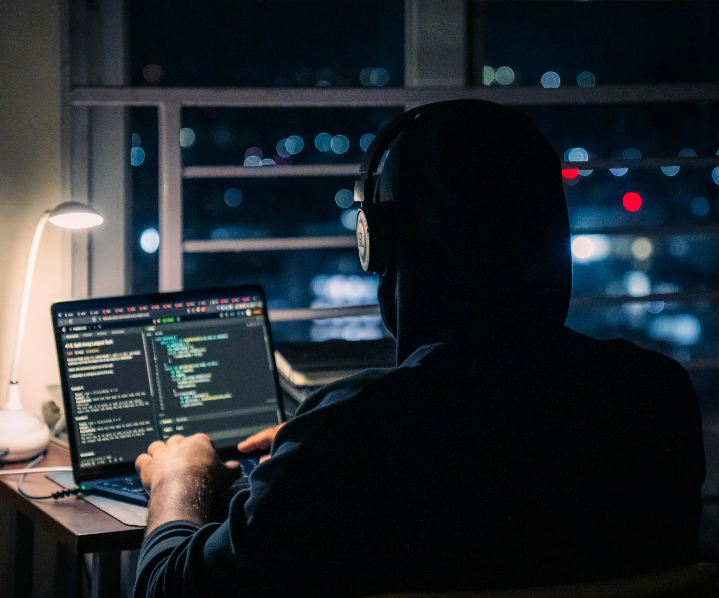Seguro Cibernetico para Data Centers no Brasil: LGPD, Ransomware e Convergencia Cyber-Fisica